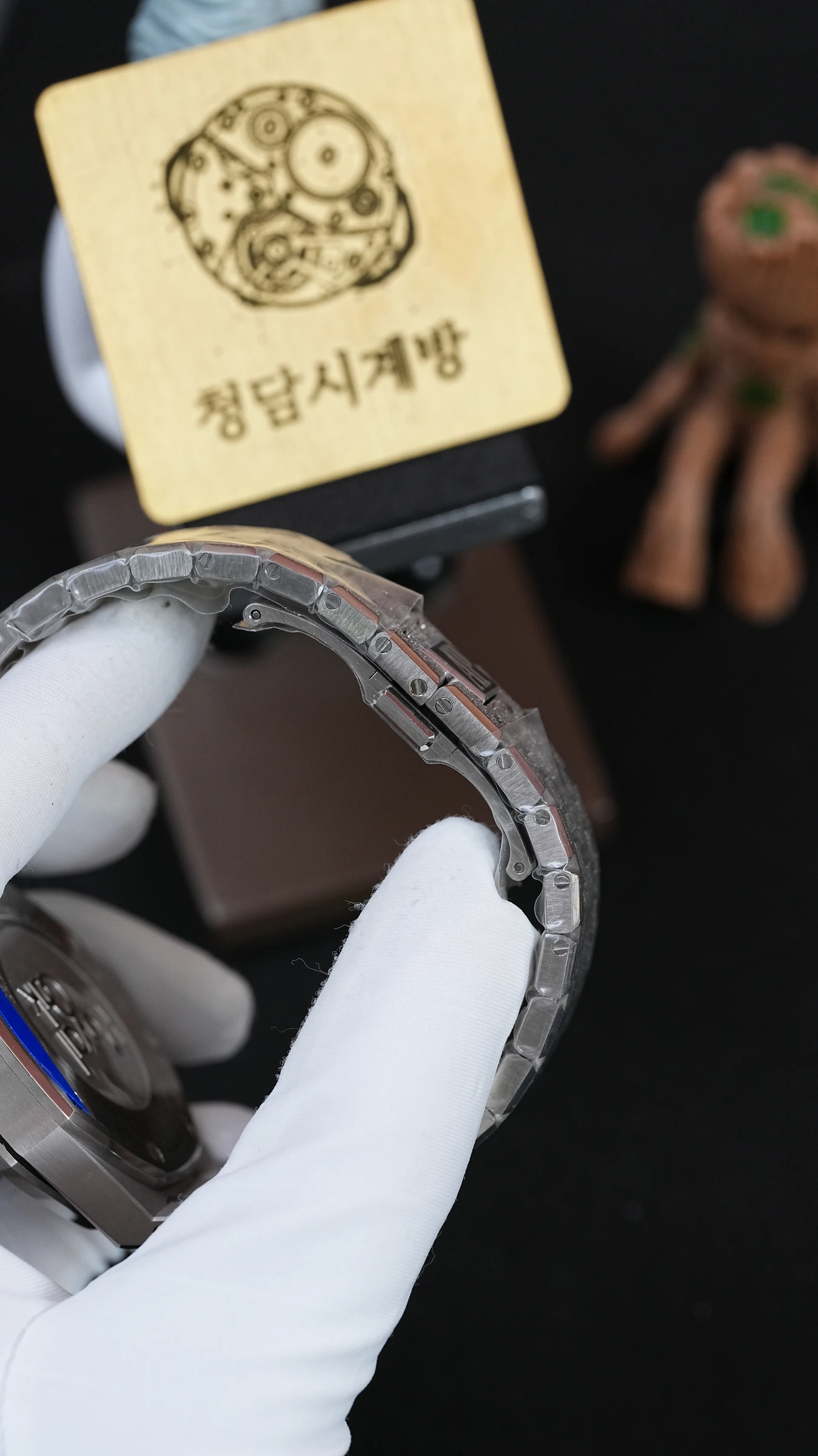 오데마피게 로얄오크 크로노그래프 26331BC 프로스티드 블루 상세 이미지 14