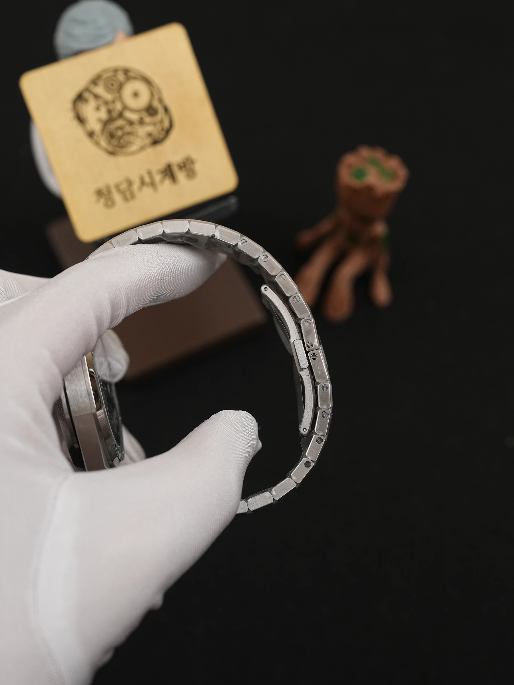 오데마피게 로얄오크 26730ST 투르비용 블루 상세 이미지 3