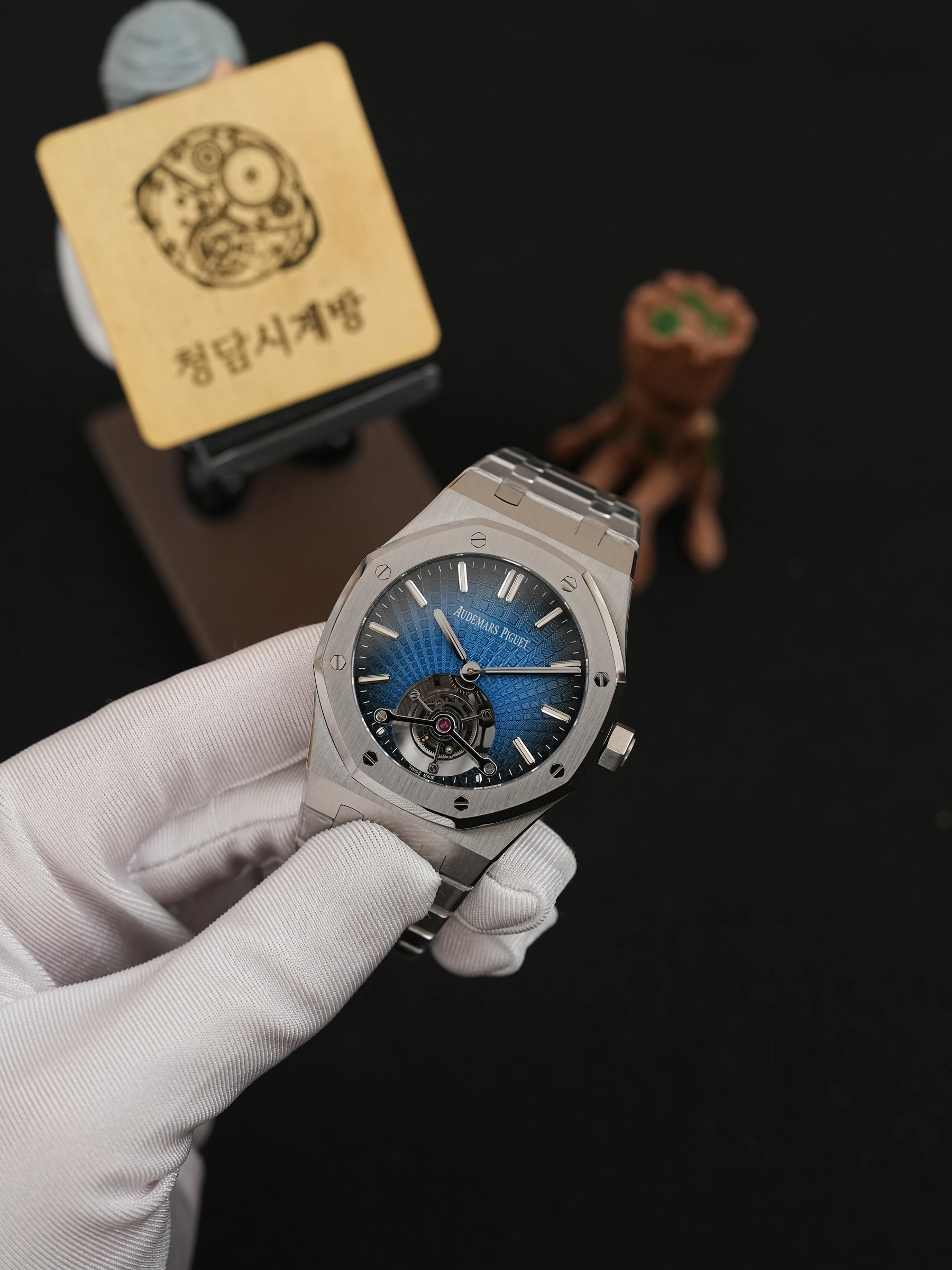 오데마피게 로얄오크 26730ST 투르비용 블루 상세 이미지 7