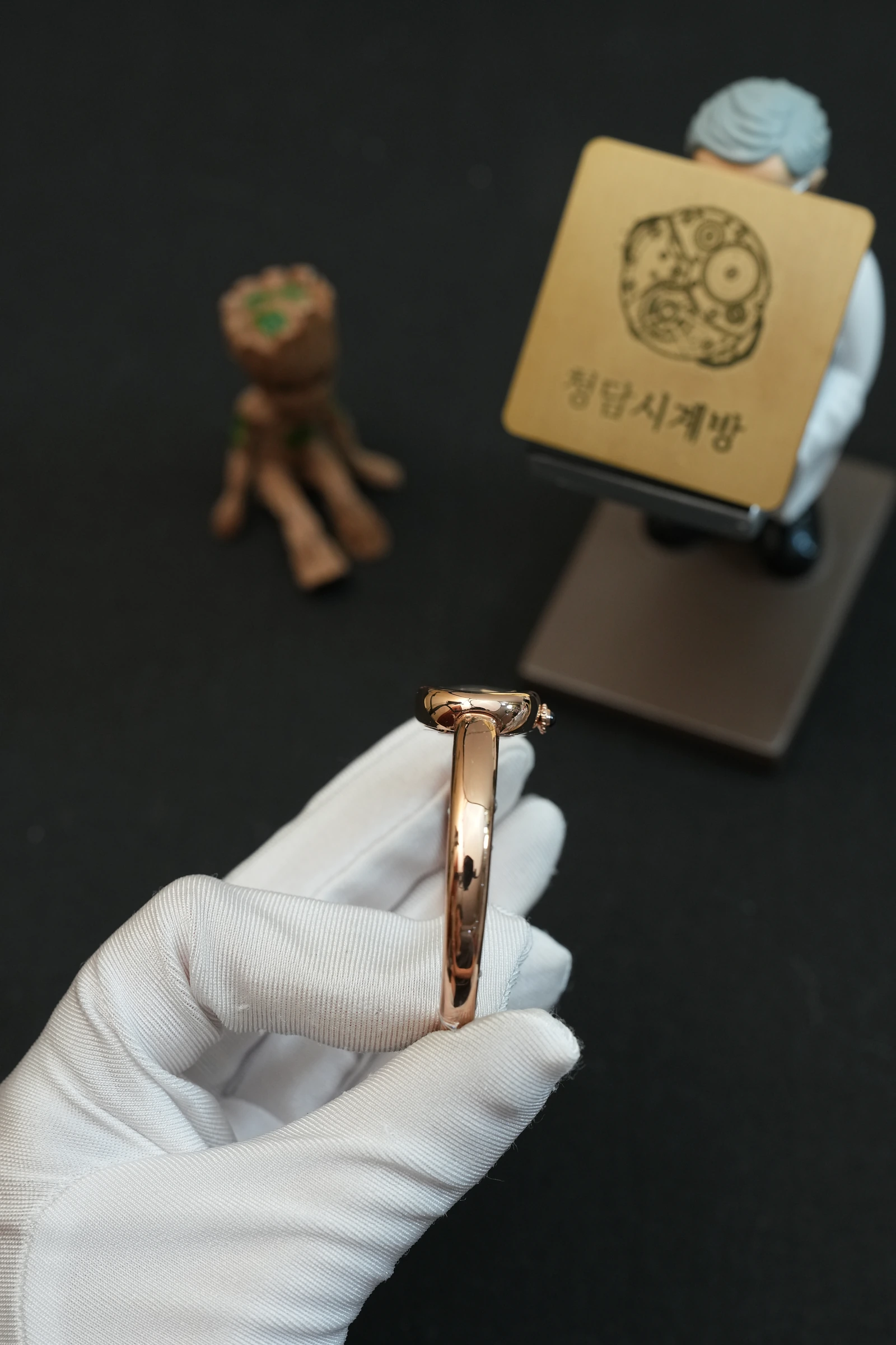 까르띠에 베누아 화이트 로즈톤 뱅글 상세 이미지 3