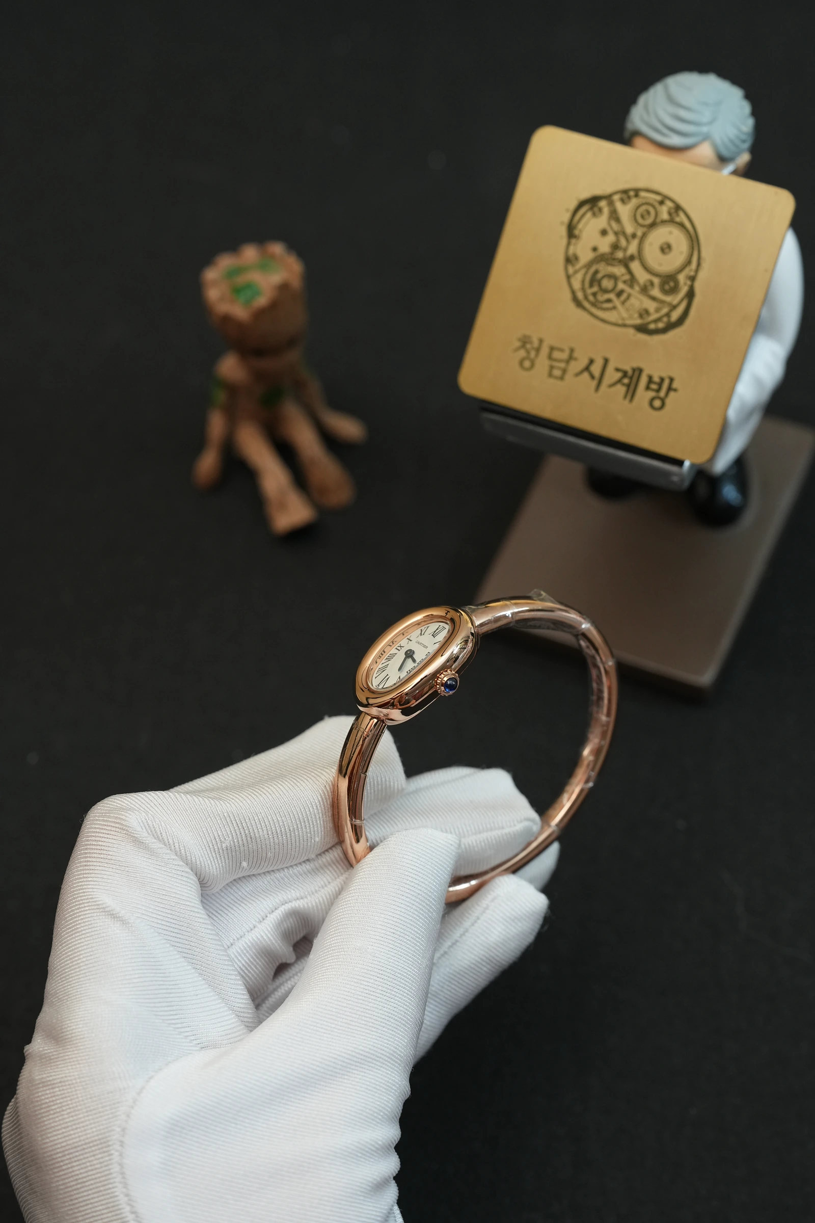 까르띠에 베누아 화이트 로즈톤 뱅글 상세 이미지 8