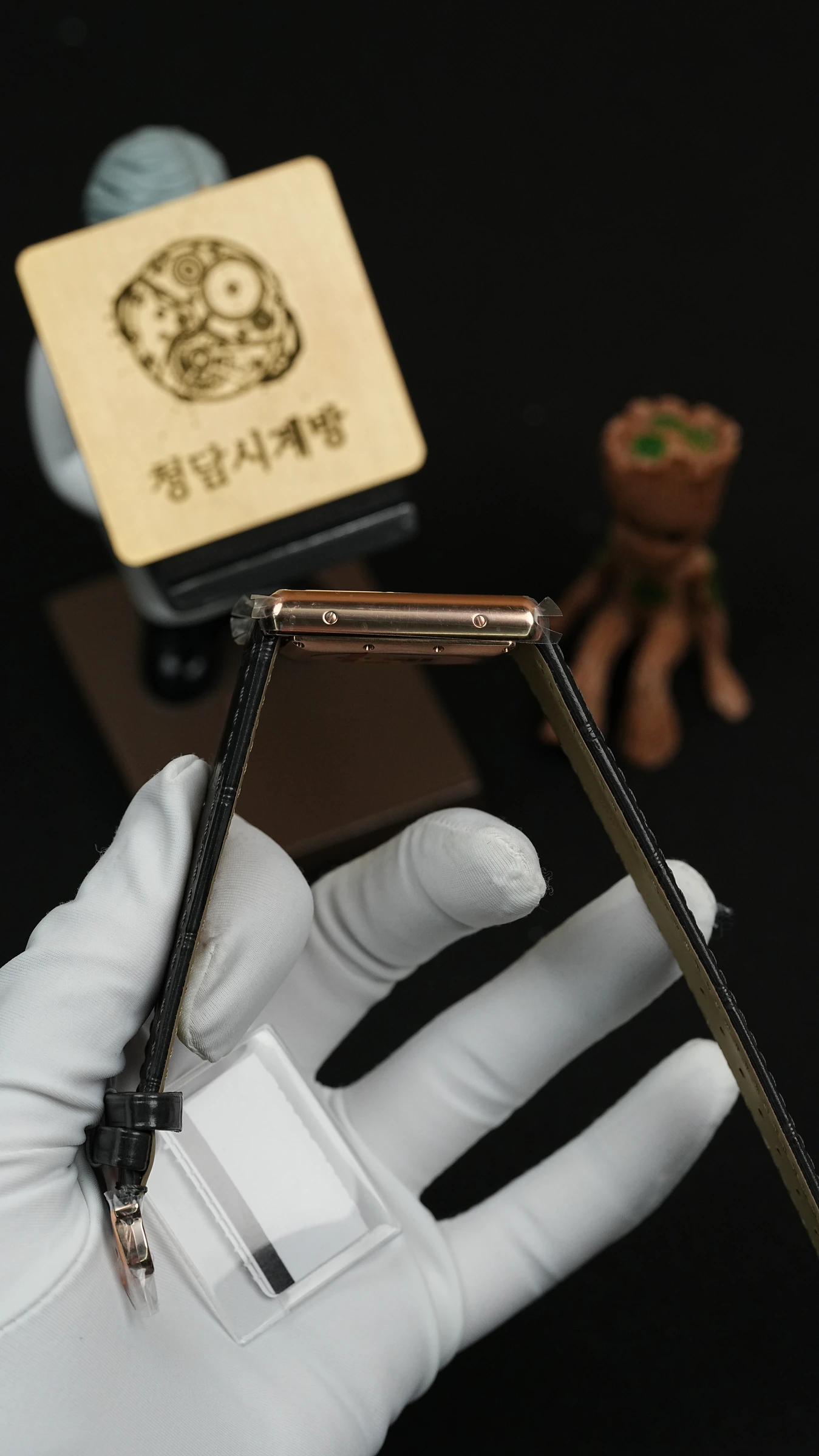까르띠에 탱크 루이 화이트 로즈톤 블랙가죽 상세 이미지 10