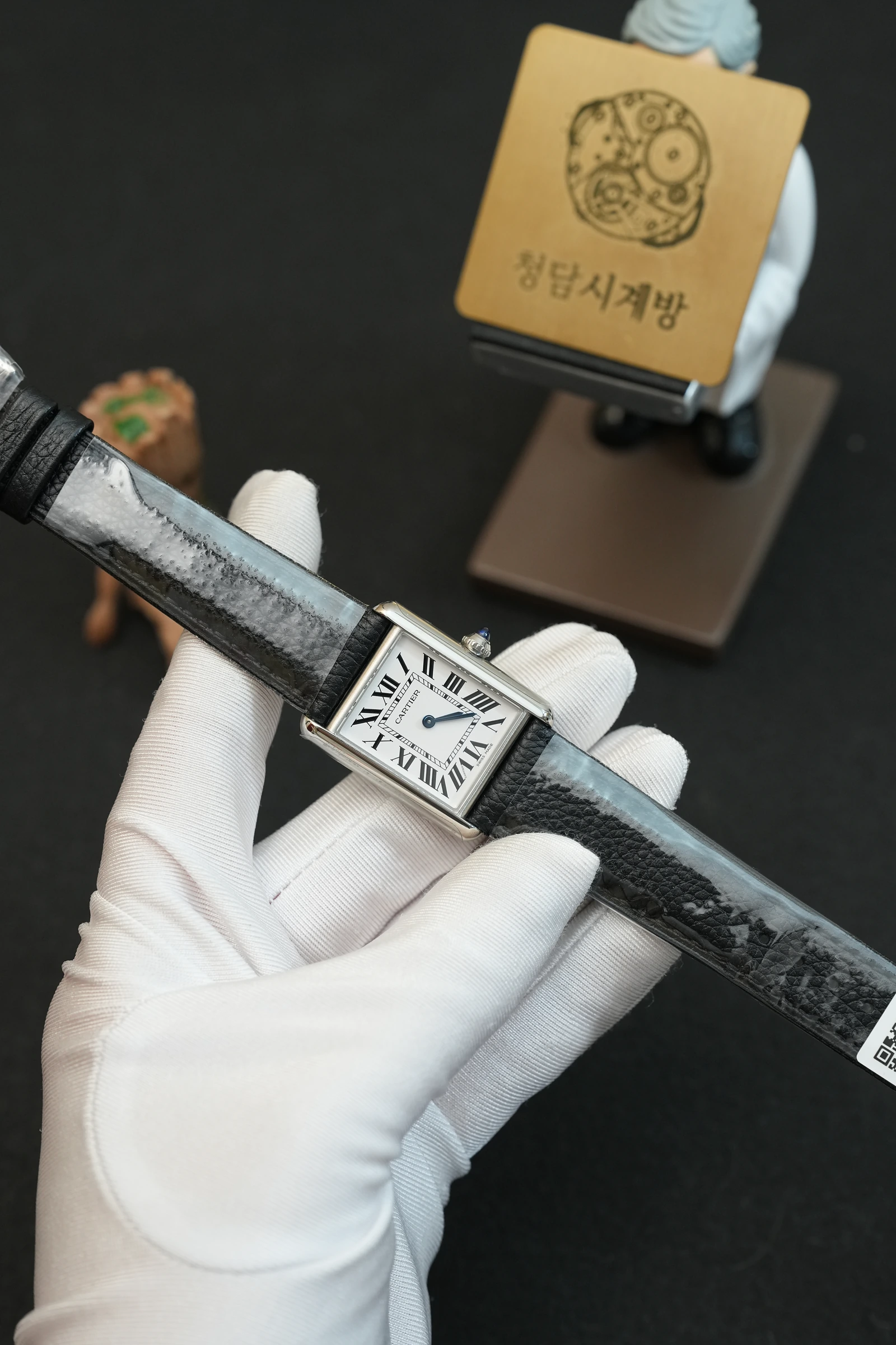 까르띠에 탱크머스트 실버톤 블랙 유광가죽 상세 이미지 8