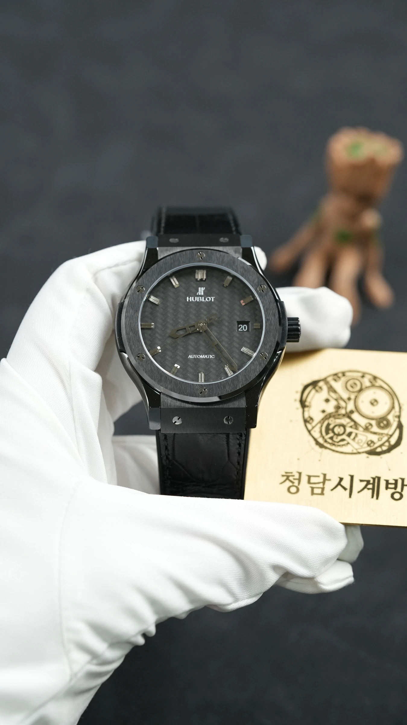 위블로 클래식퓨전 카본 블랙 가죽형 스트랩 상세 이미지 4