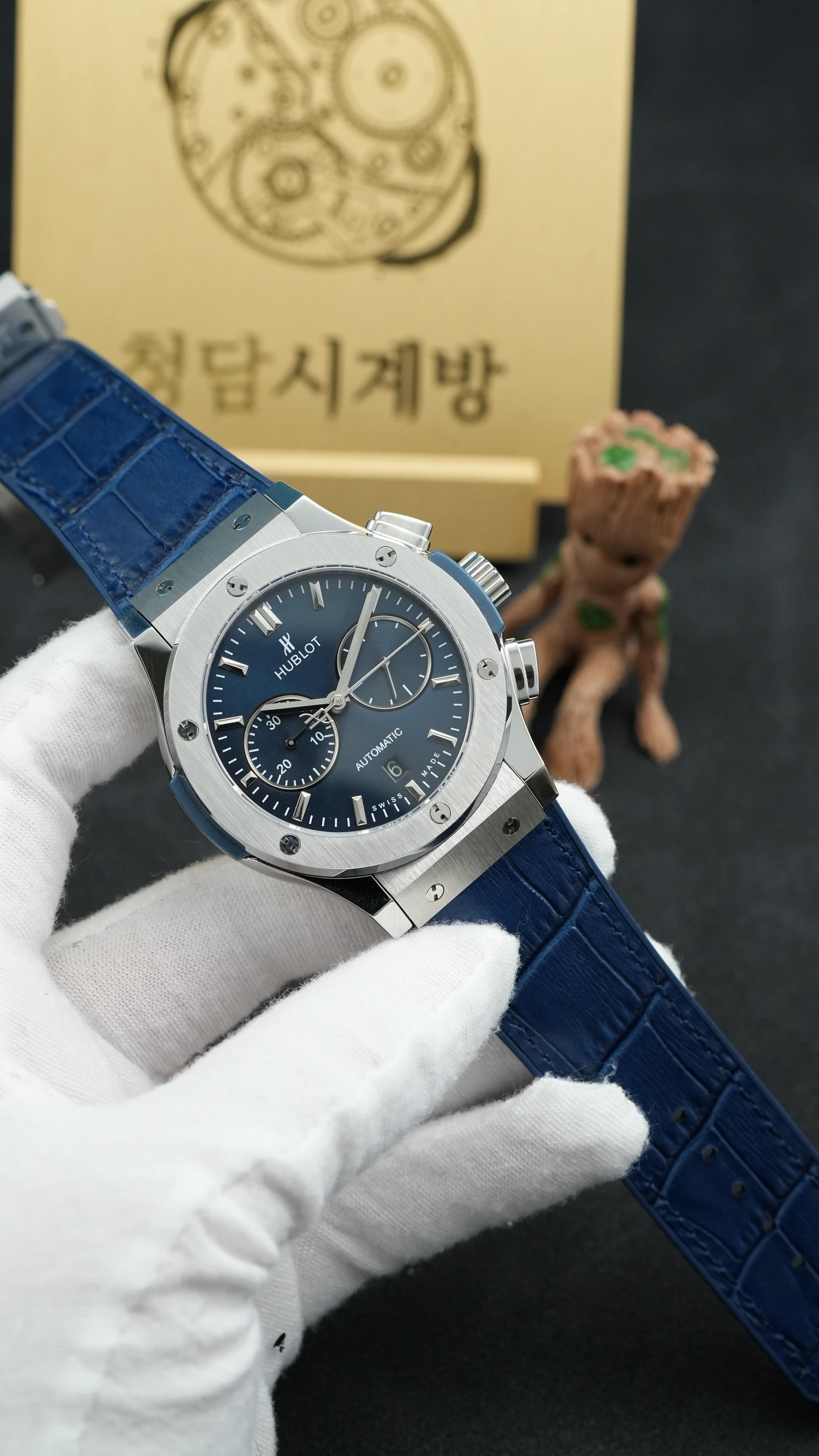 위블로 클래식퓨전 크로노그래프 블루 가죽형 스트랩 안쪽 블루 상세 이미지 14