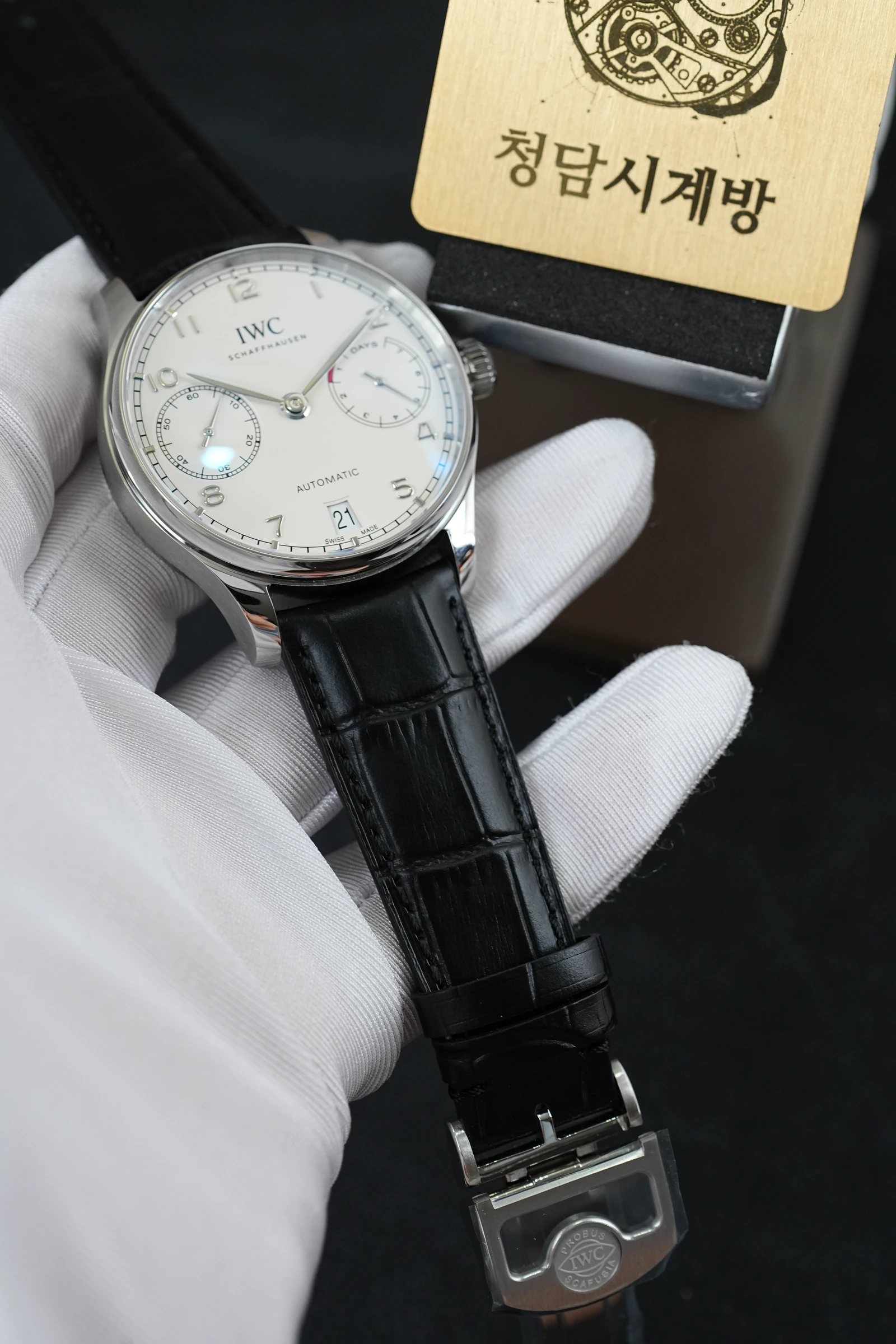 IWC 포르투기저 7DAYS 화이트 블랙가죽 상세 이미지 4