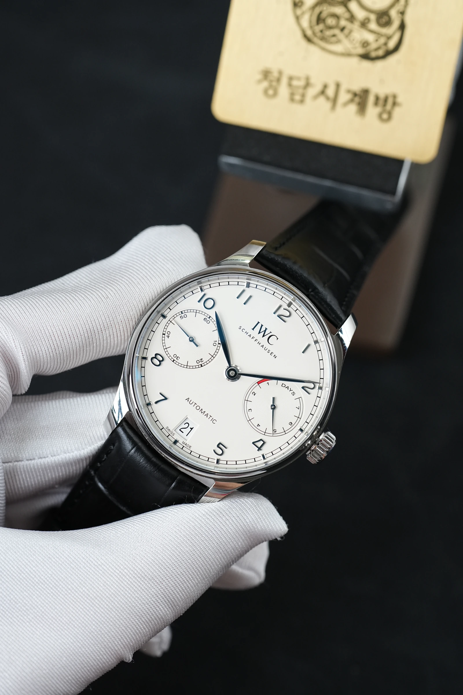 IWC 포르투기저 7DAYS 화이트 블랙가죽 상세 이미지 7