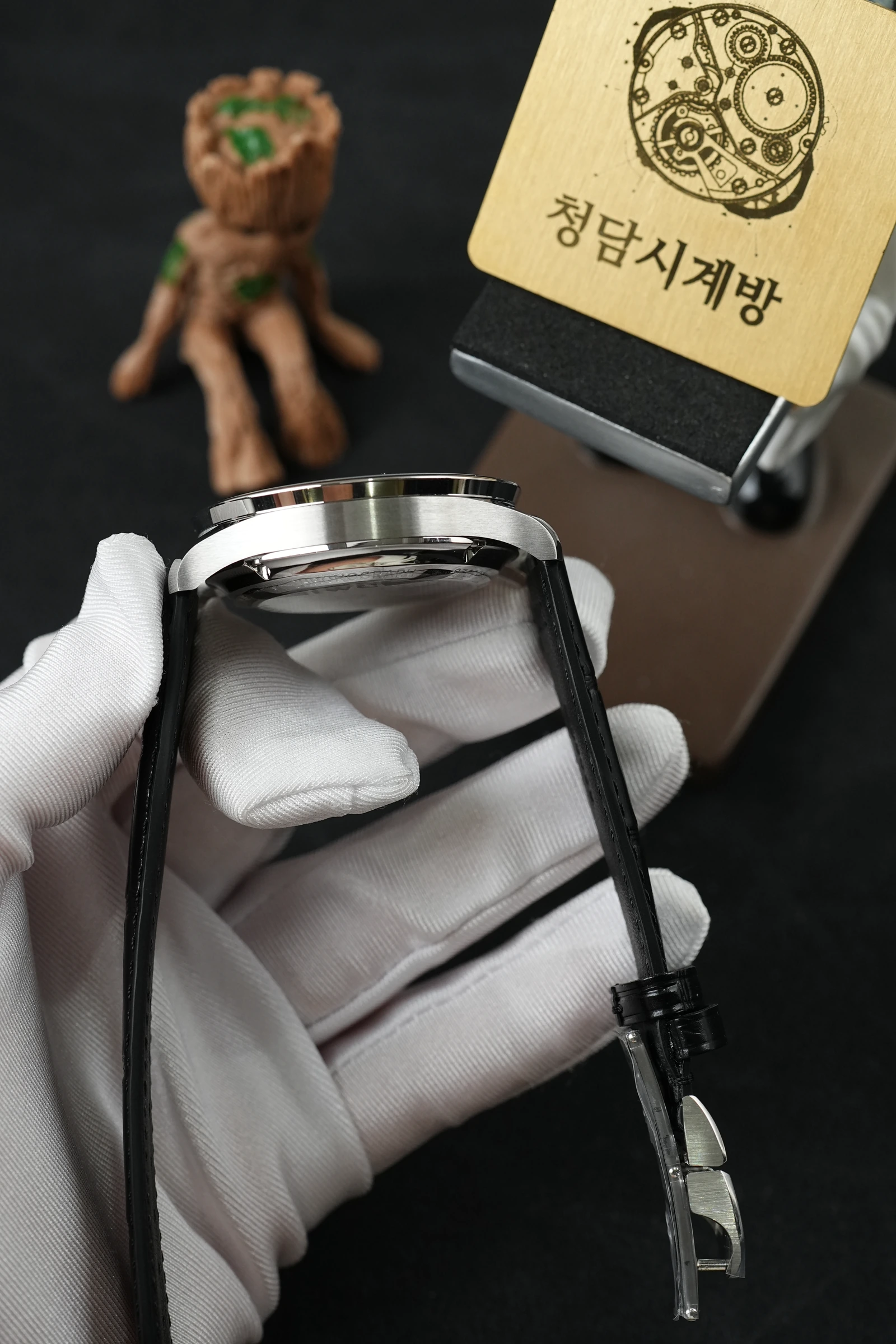IWC 포르투기저 크로노그래프 블랙 블랙가죽 상세 이미지 3