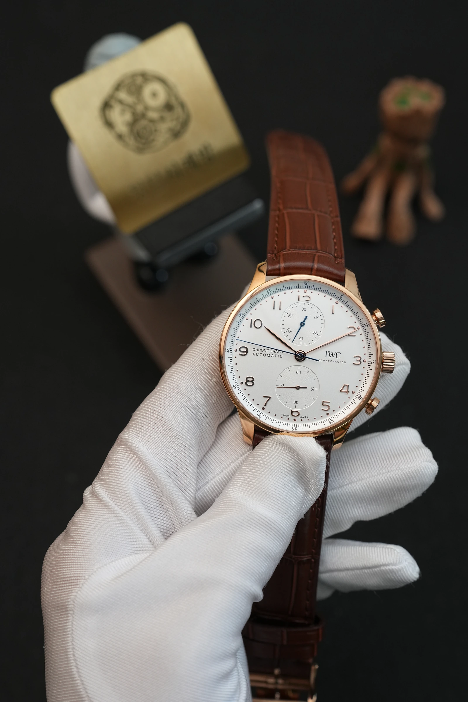 IWC 포르투기저 크로노 골드핸즈 브라운 가죽 상세 이미지 9