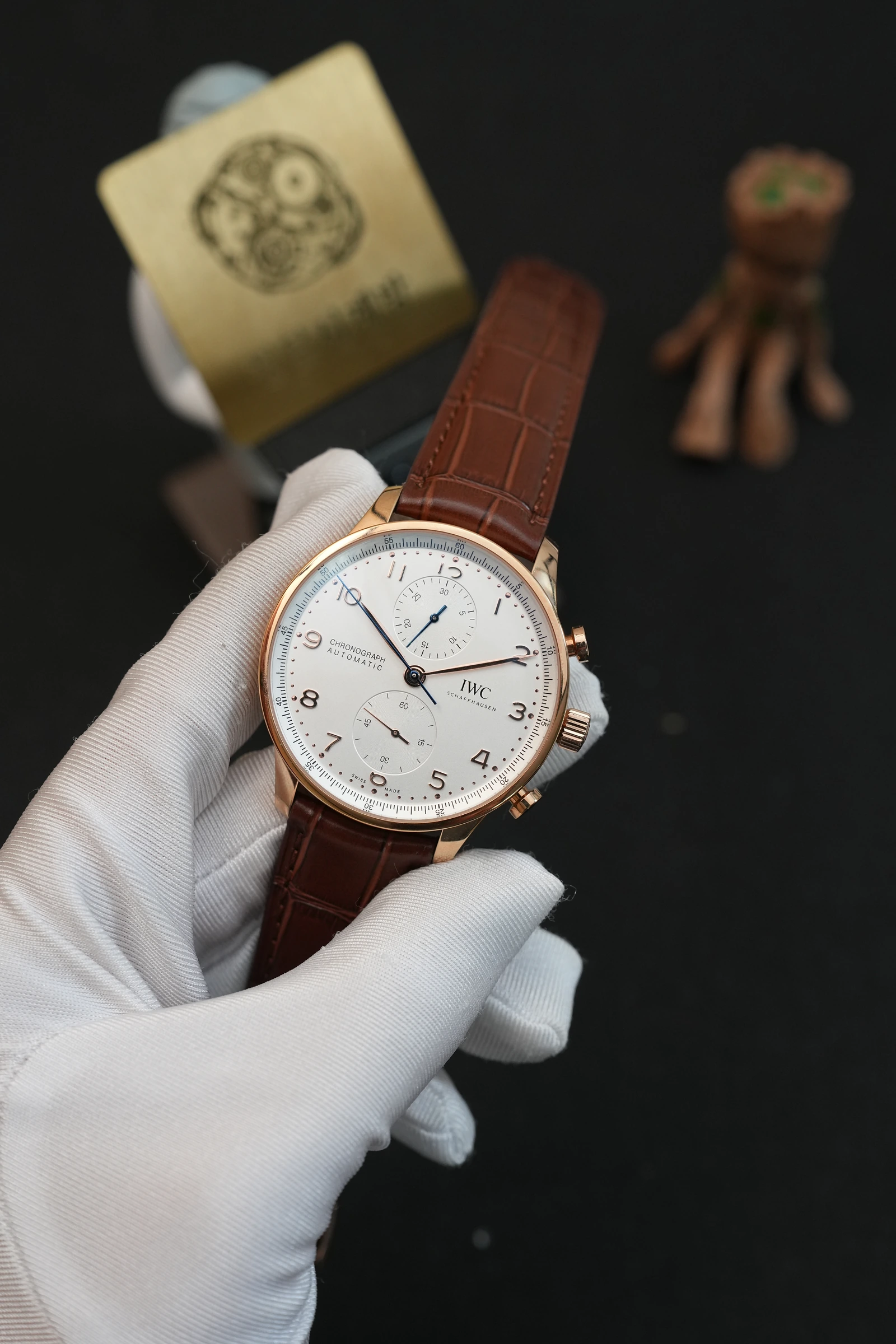 IWC 포르투기저 크로노 골드핸즈 브라운 가죽 상세 이미지 14