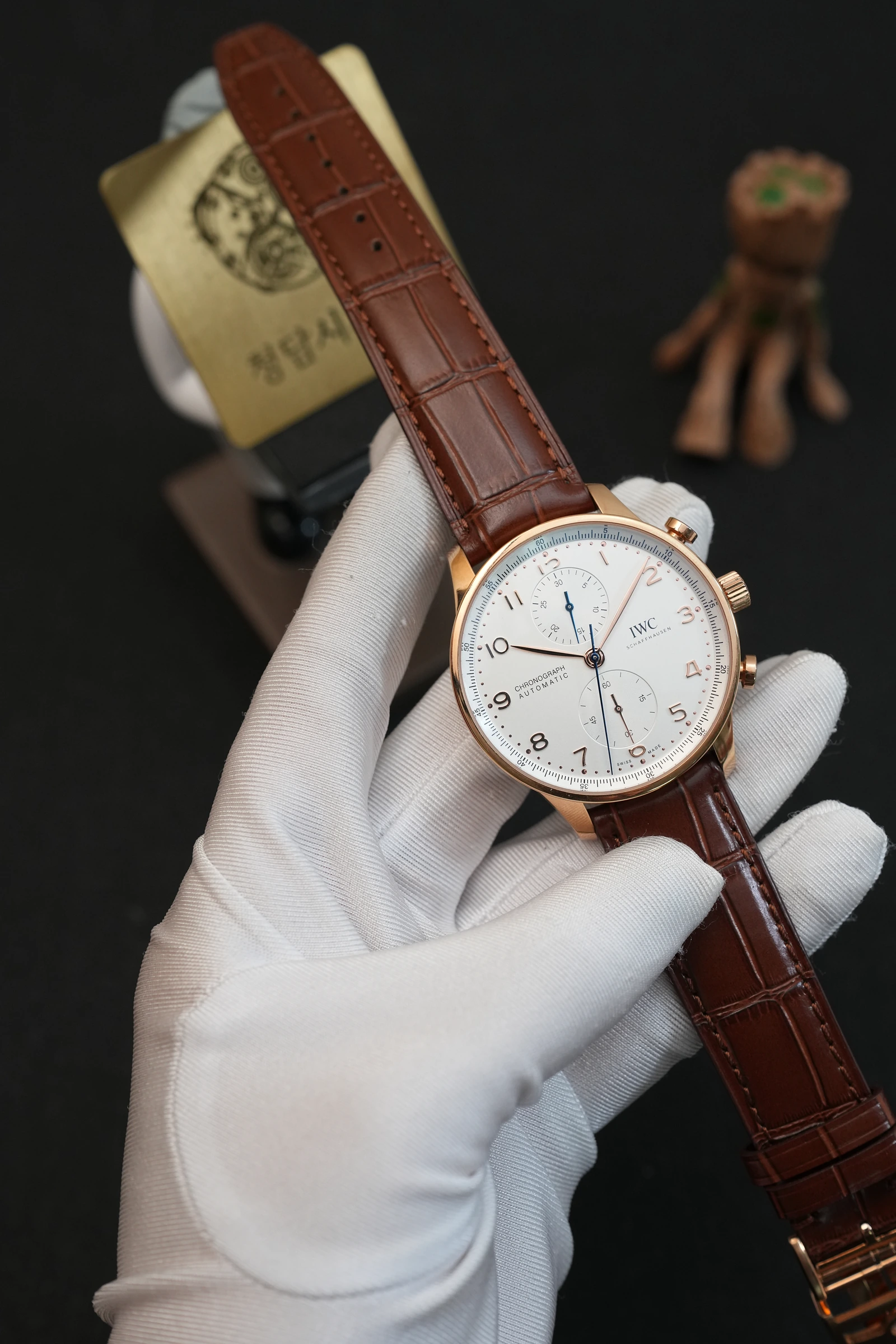 IWC 포르투기저 크로노 골드핸즈 브라운 가죽 상세 이미지 17