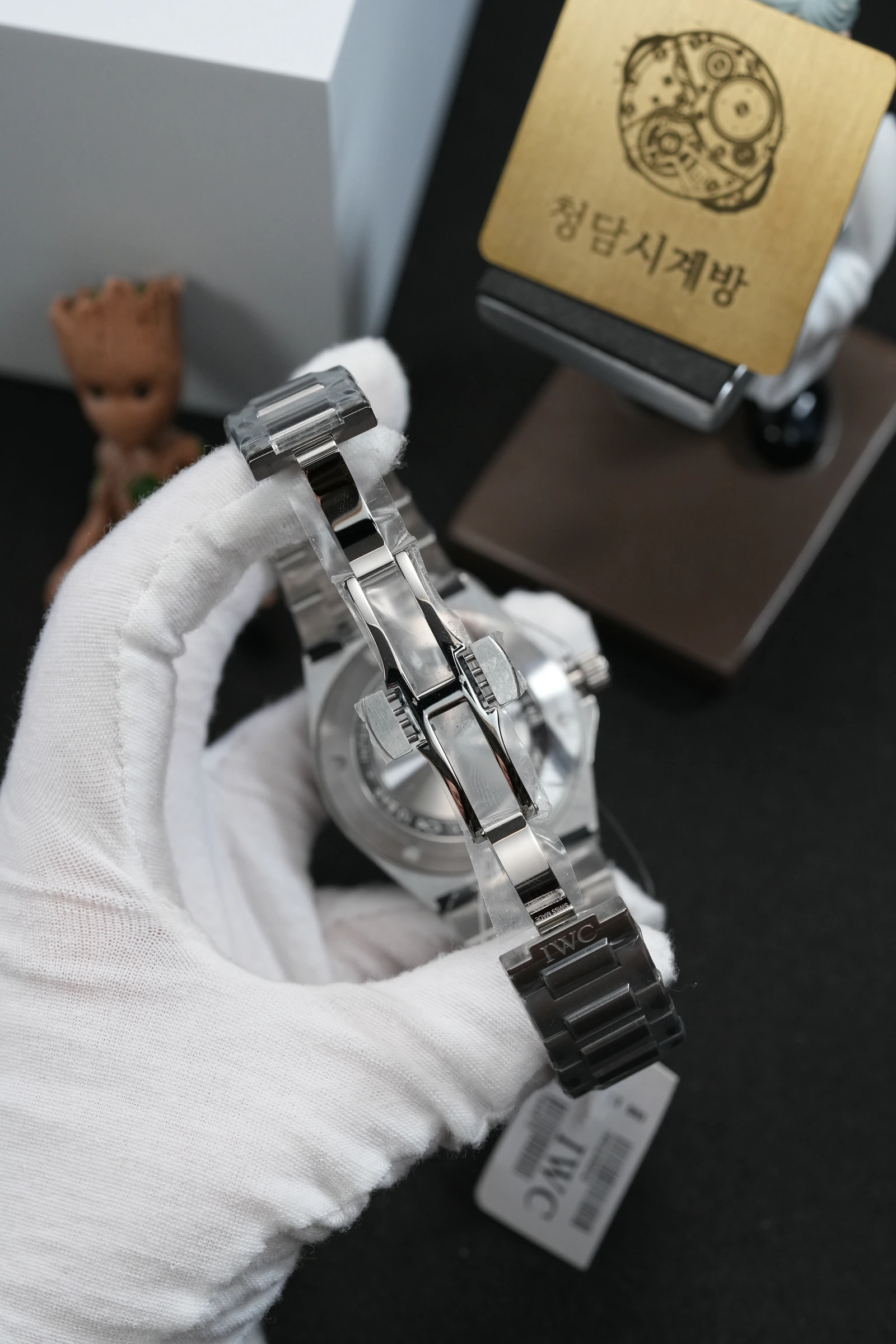 IWC 인제니어 화이트 상세 이미지 11
