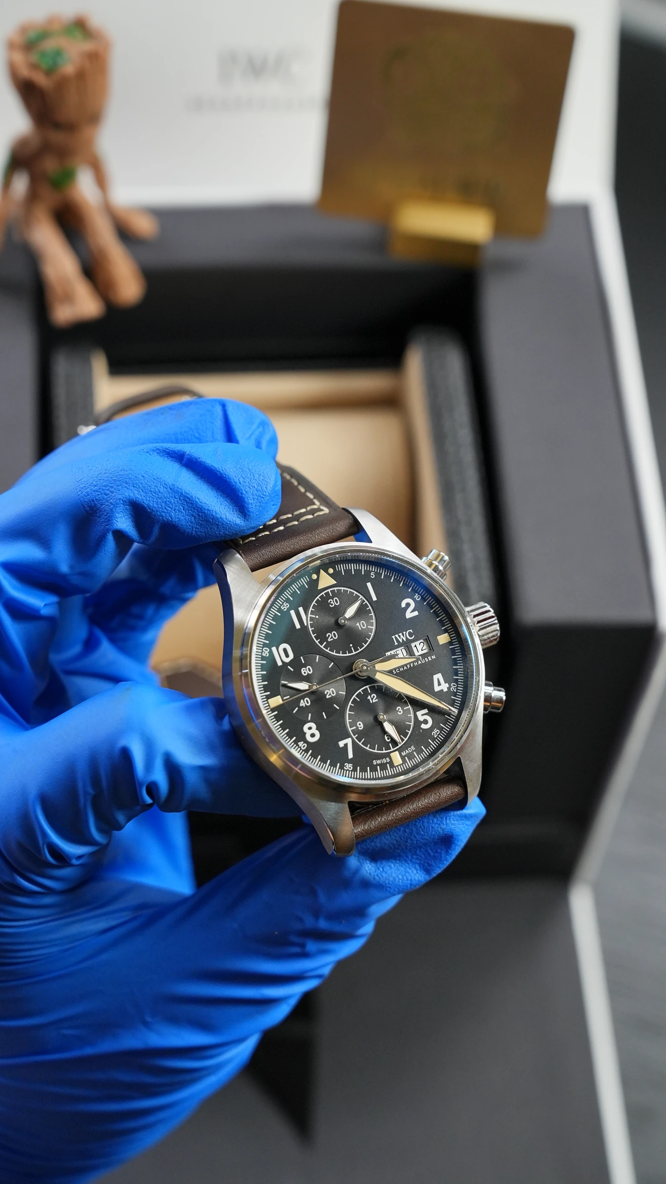 IWC 파일럿 워치 크로노그래프 블랙 브라운가죽 상세 이미지 5