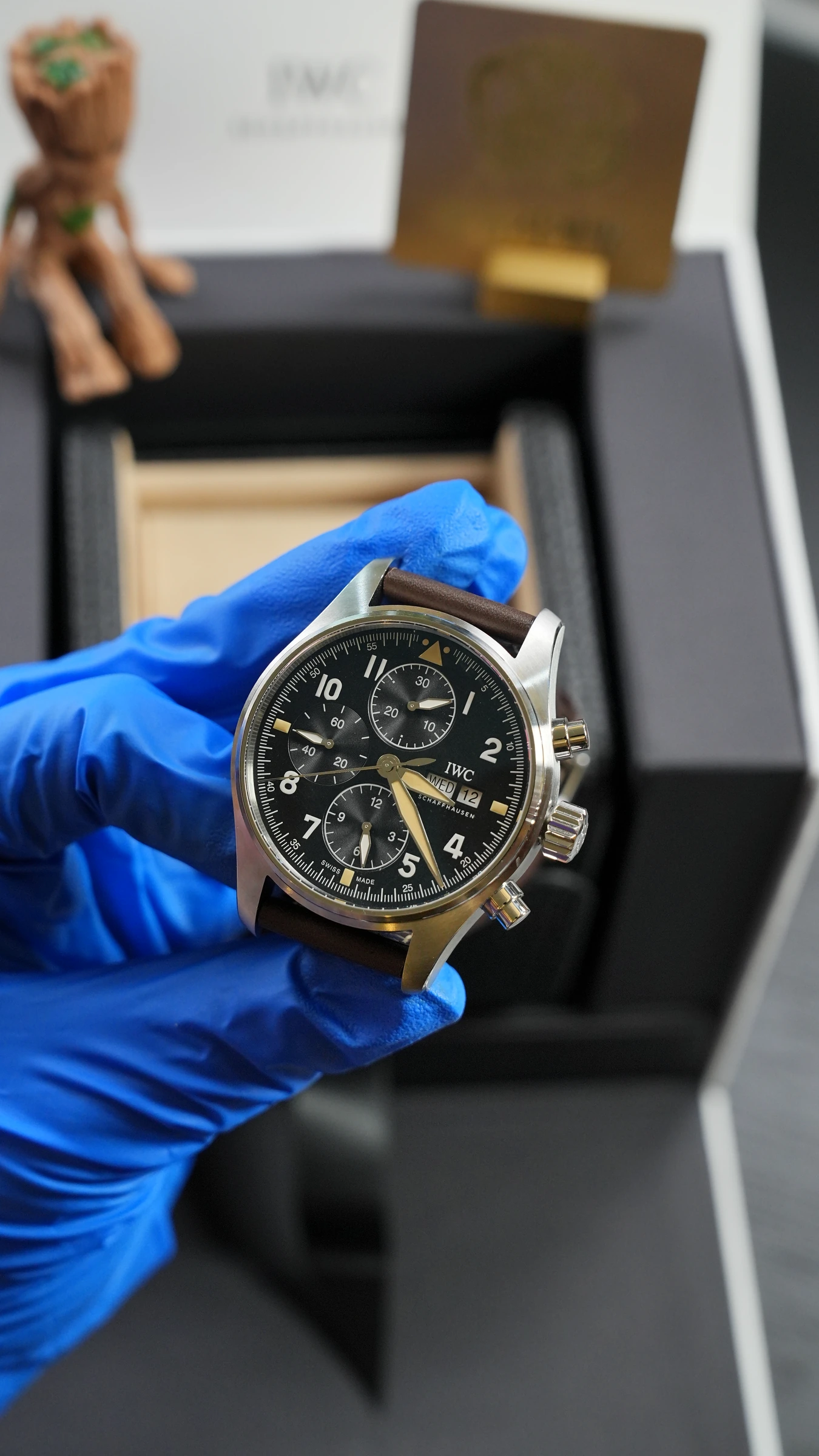 IWC 파일럿 워치 크로노그래프 블랙 브라운가죽 상세 이미지 10