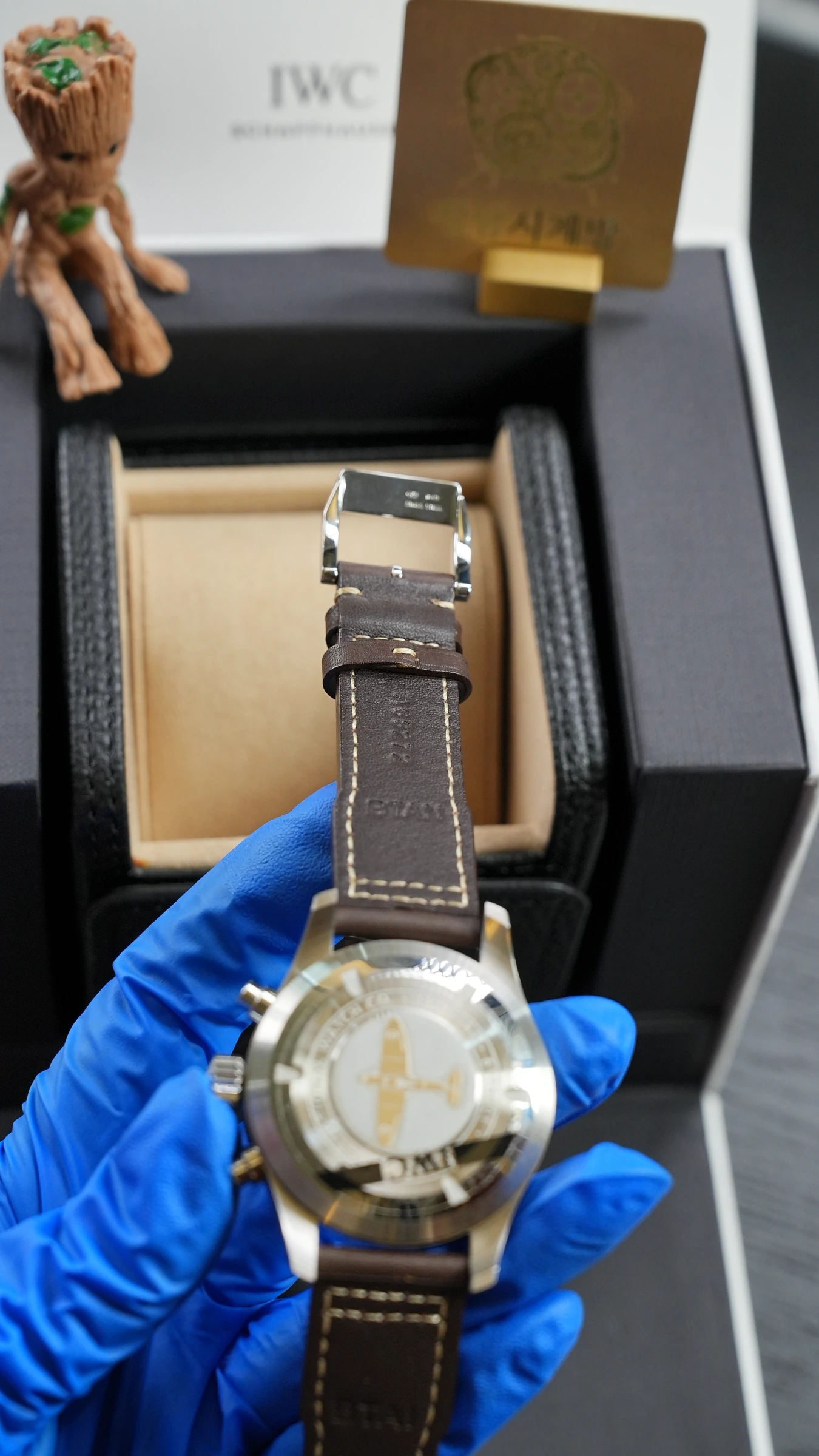 IWC 파일럿 워치 크로노그래프 블랙 브라운가죽 상세 이미지 12