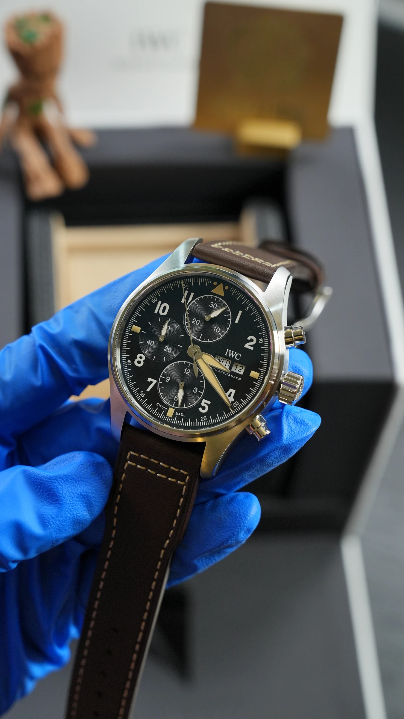 IWC 파일럿 워치 크로노그래프 블랙 브라운가죽 상세 이미지 15