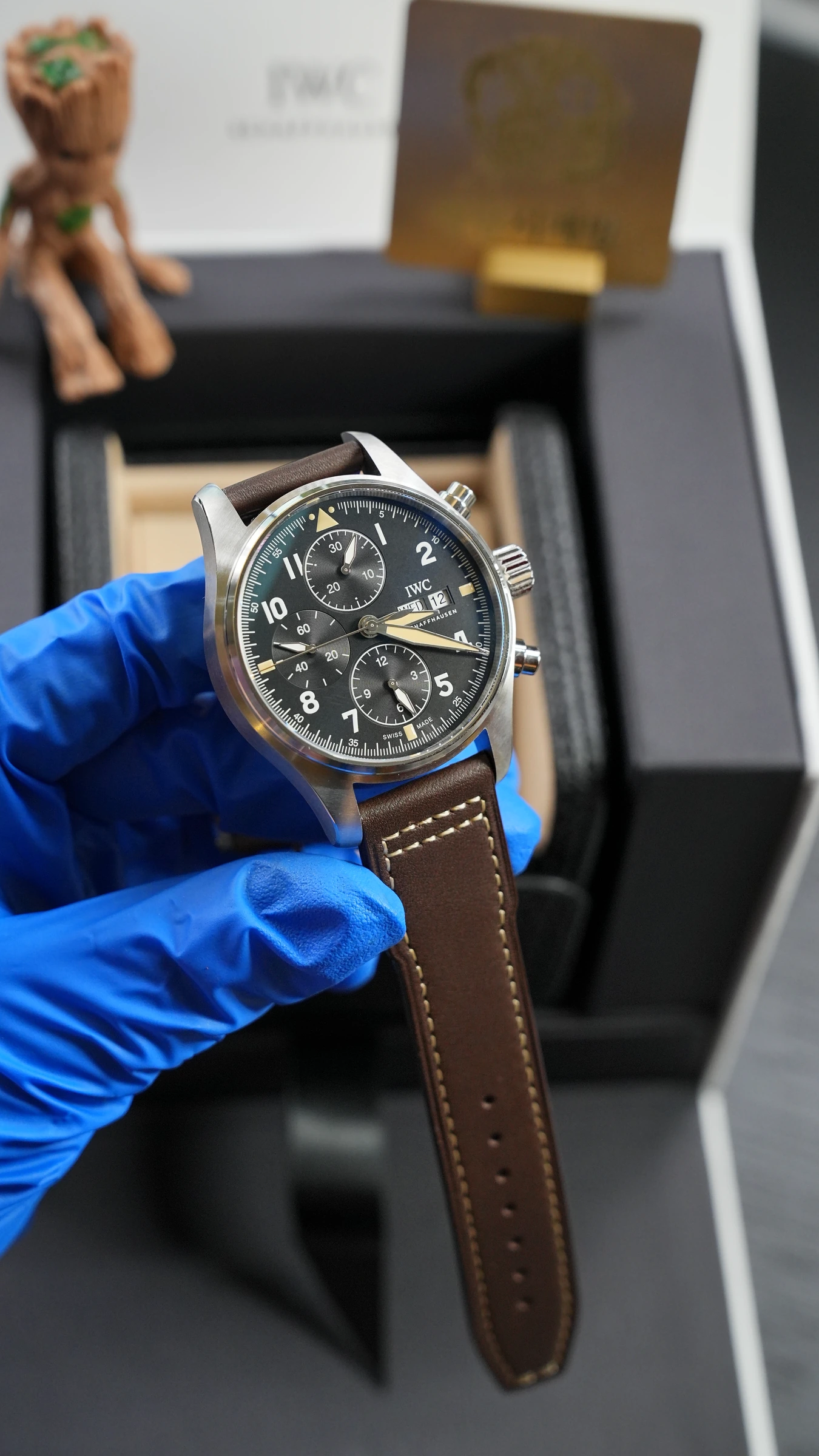 IWC 파일럿 워치 크로노그래프 블랙 브라운가죽 상세 이미지 23