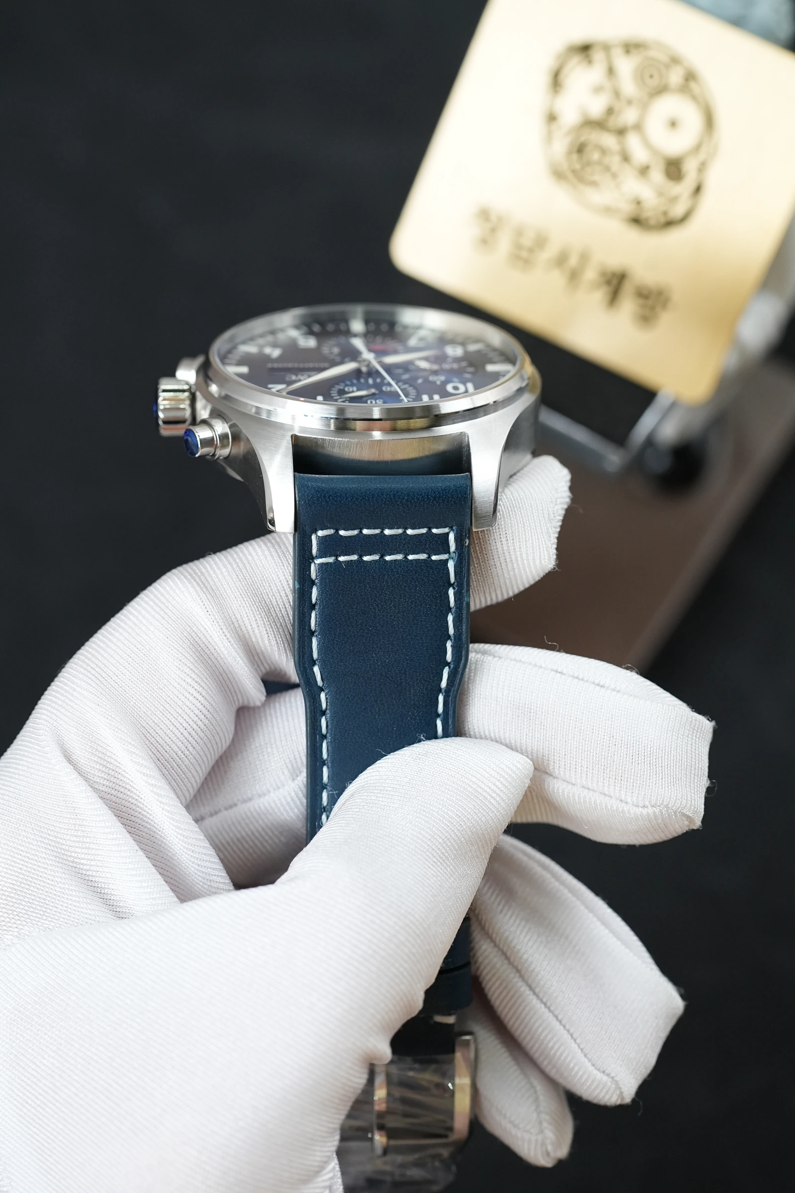 IWC 파일럿 워치 크로노그래프 블루 블루가죽 상세 이미지 5
