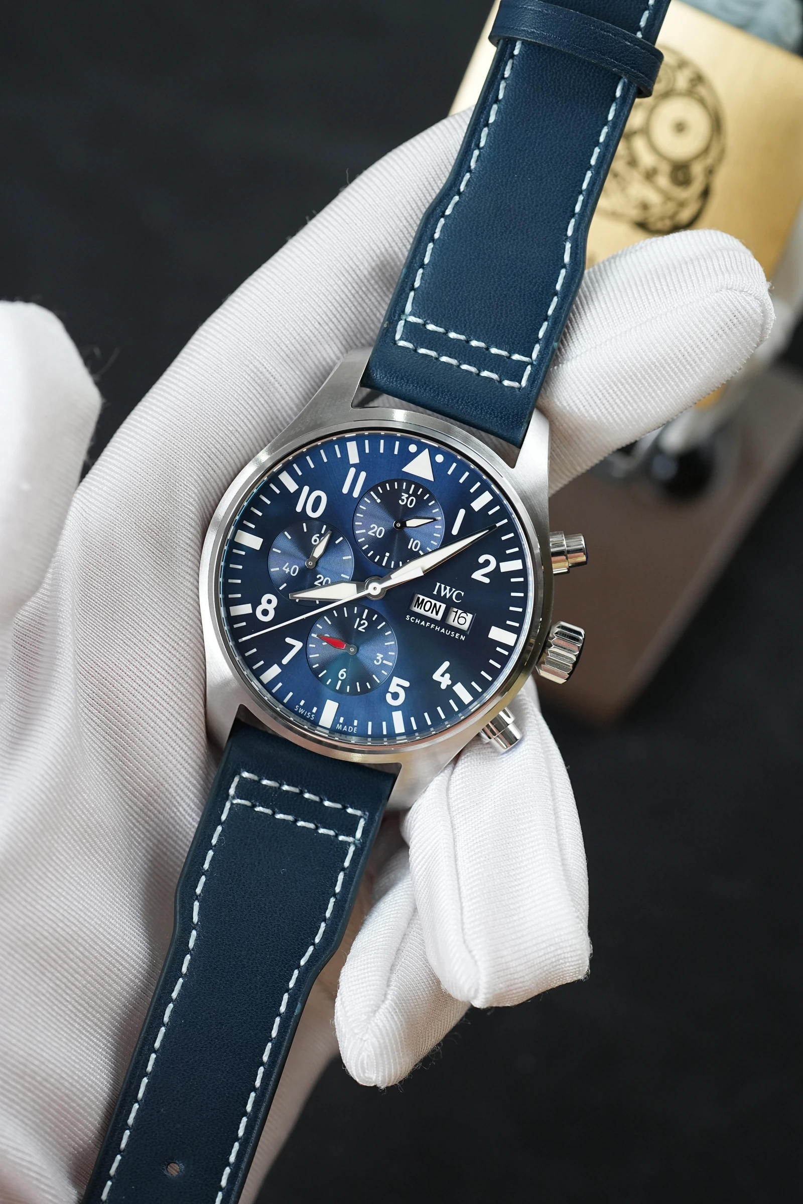IWC 파일럿 워치 크로노그래프 블루 블루가죽 상세 이미지 15