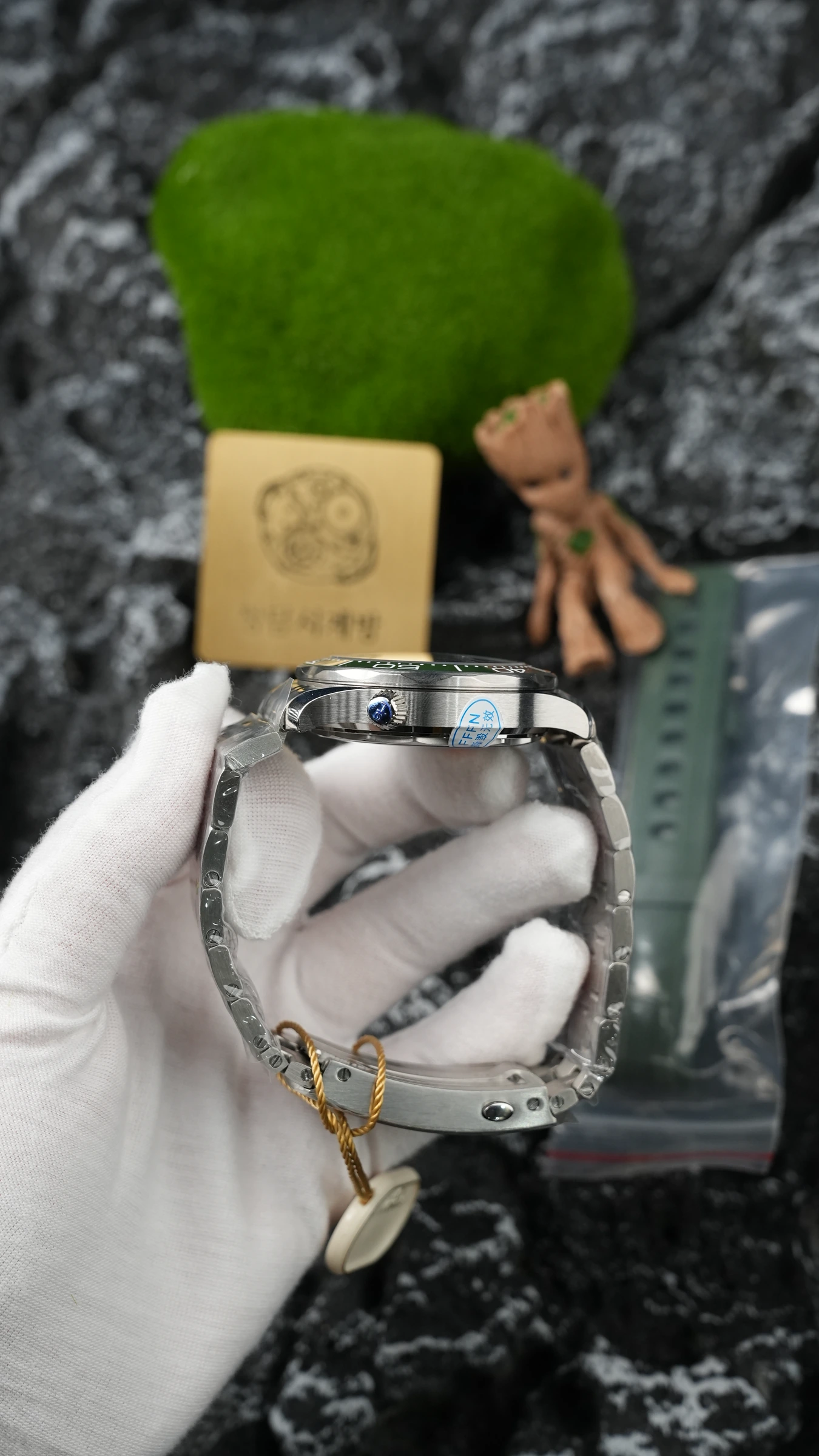 오메가 씨마스터 다이버 300M 그린 상세 이미지 6