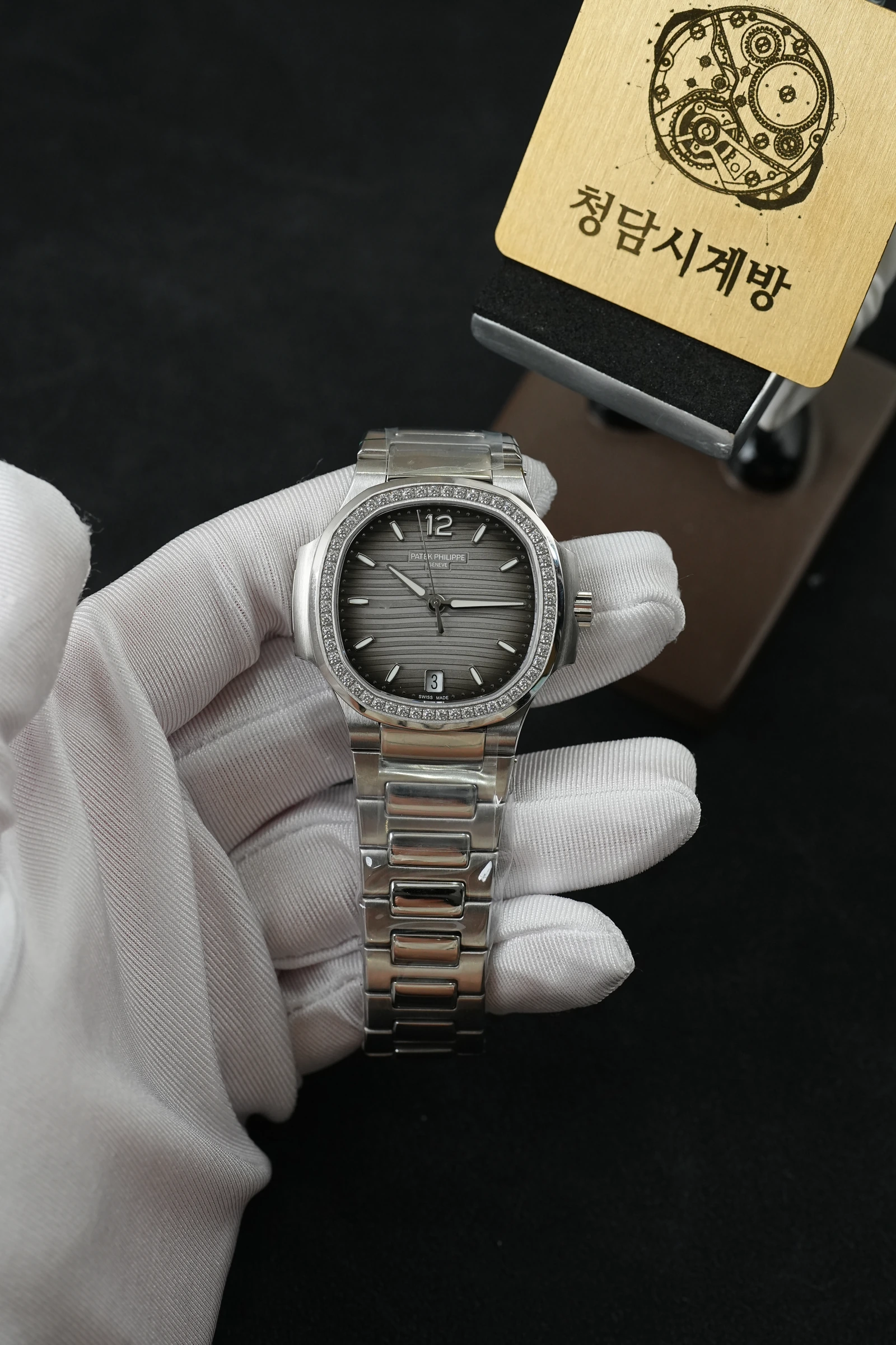 파텍필립 노틸러스 7118/1200A-011 그레이 다이아베젤 상품 이미지 1