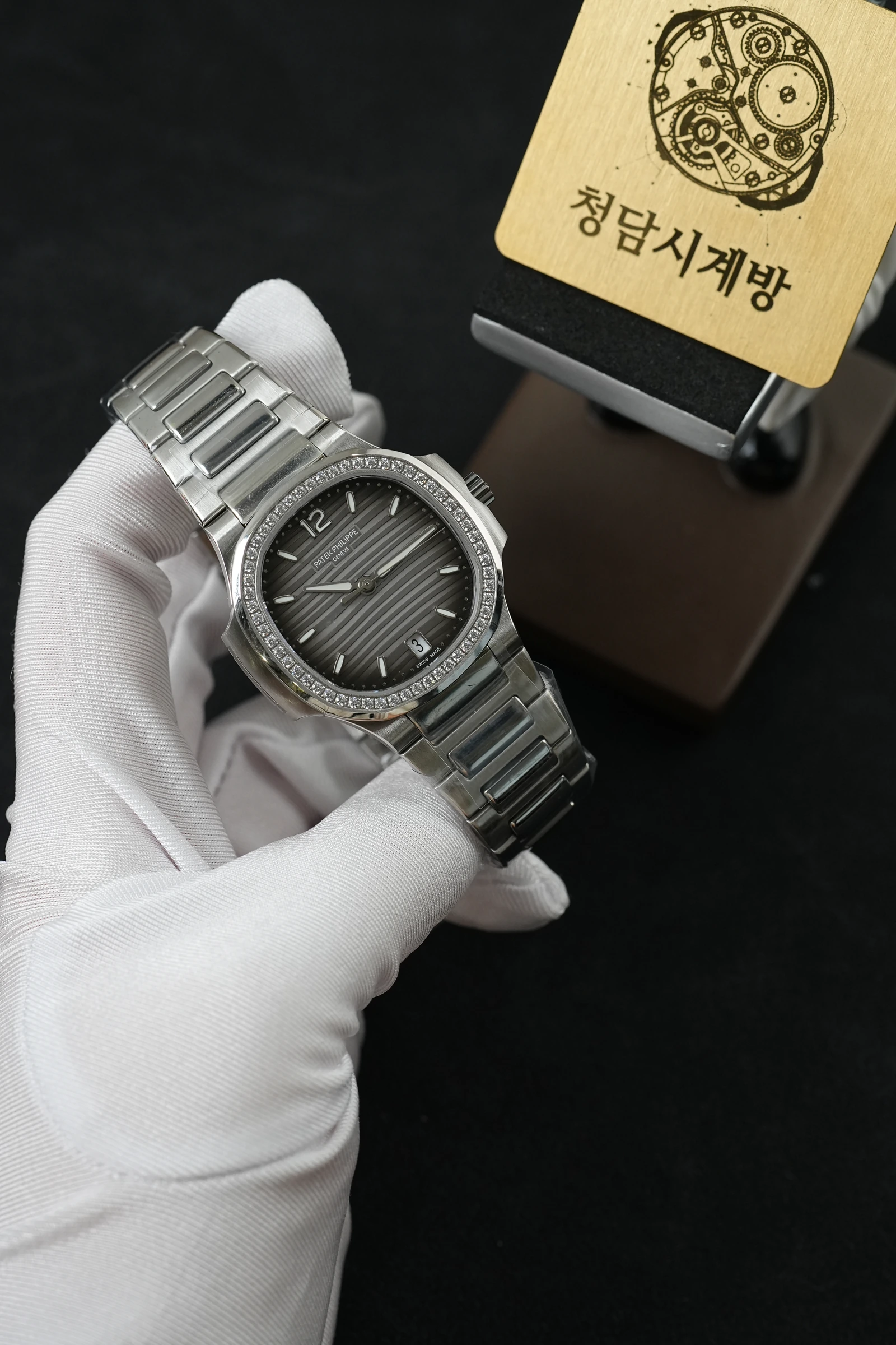 파텍필립 노틸러스 7118/1200A-011 그레이 다이아베젤 상세 이미지 11