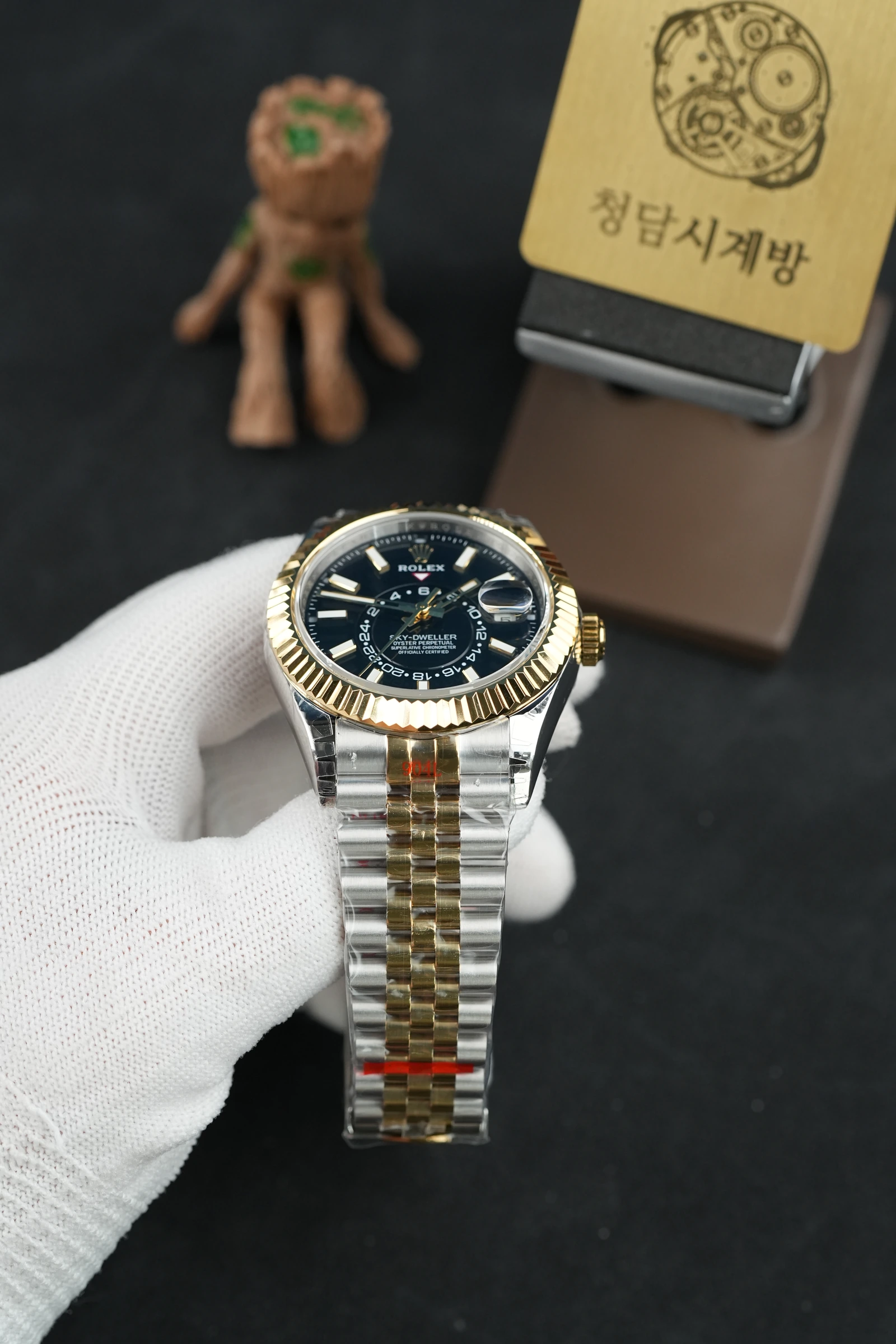 롤렉스 스카이드웰러 블랙 옐로우골드콤비 상세 이미지 4