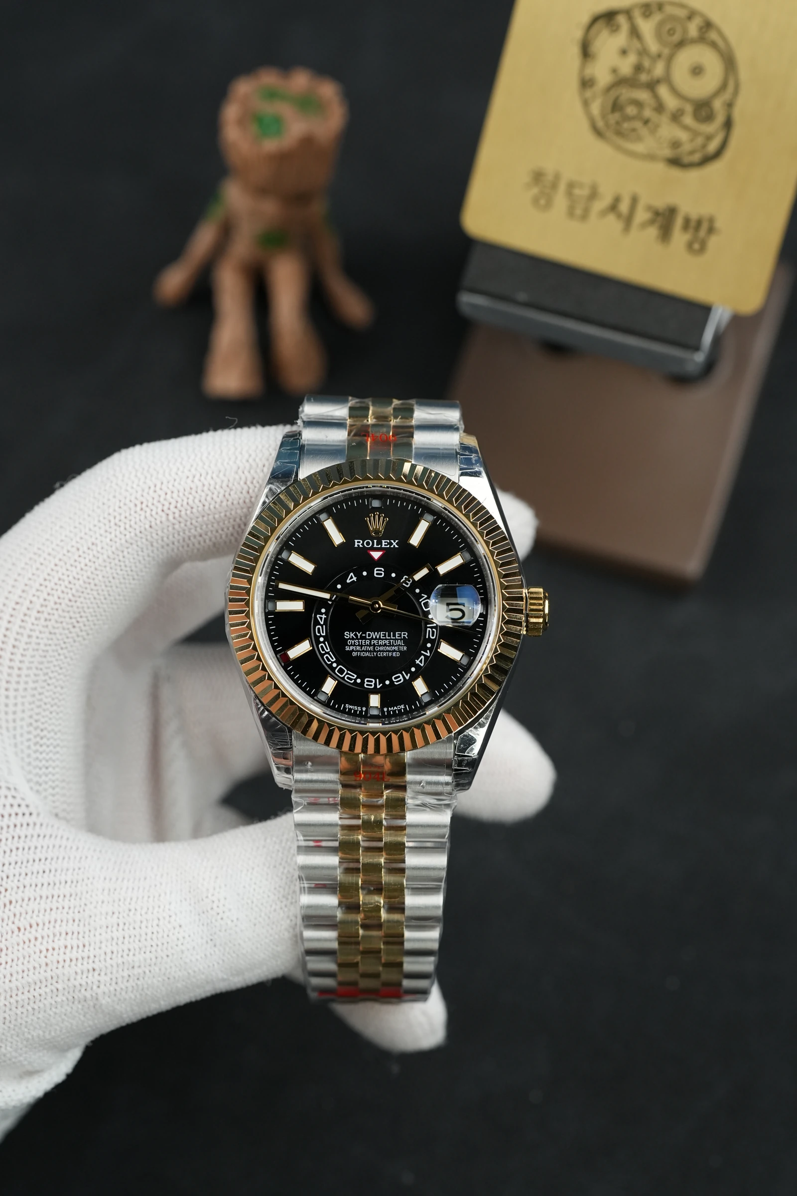 롤렉스 스카이드웰러 블랙 옐로우골드콤비 상세 이미지 8