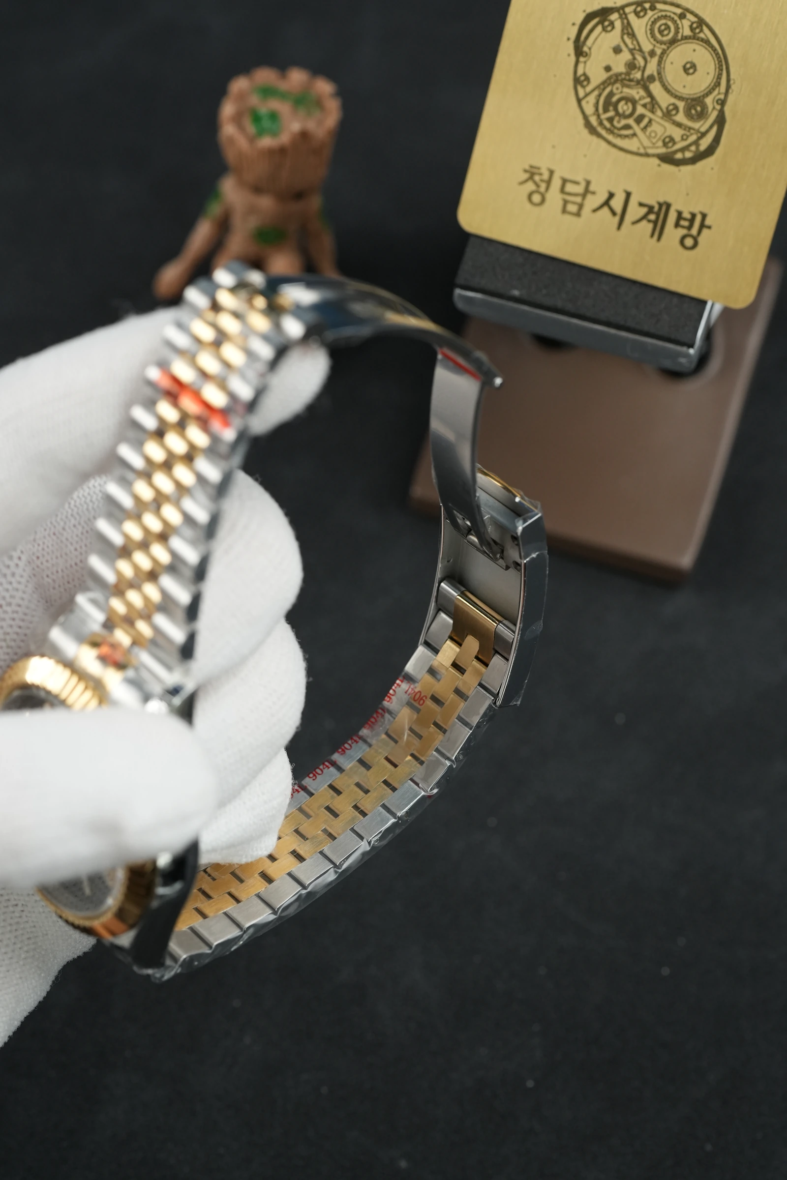 롤렉스 스카이드웰러 블랙 옐로우골드콤비 상세 이미지 9