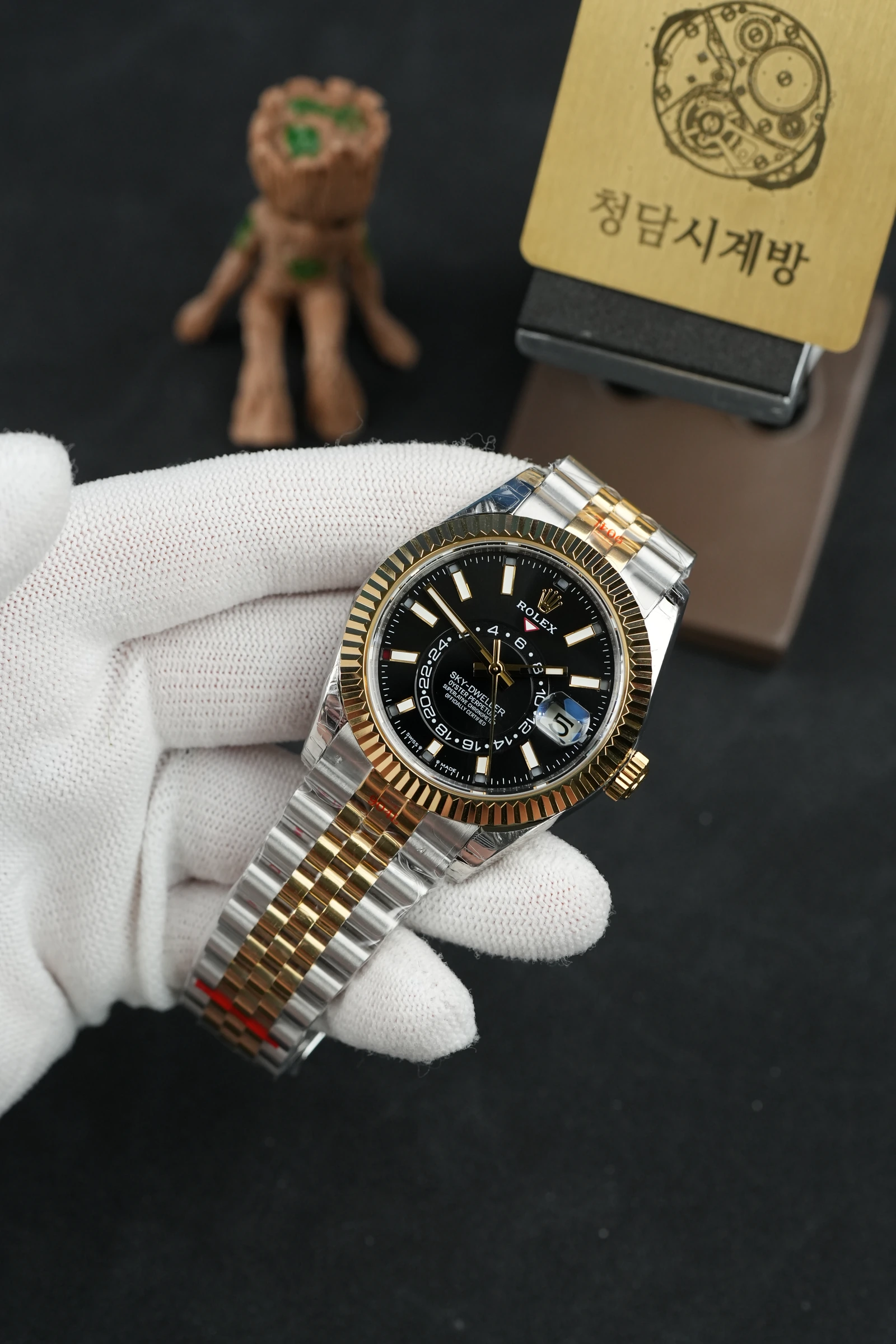 롤렉스 스카이드웰러 블랙 옐로우골드콤비 상세 이미지 11