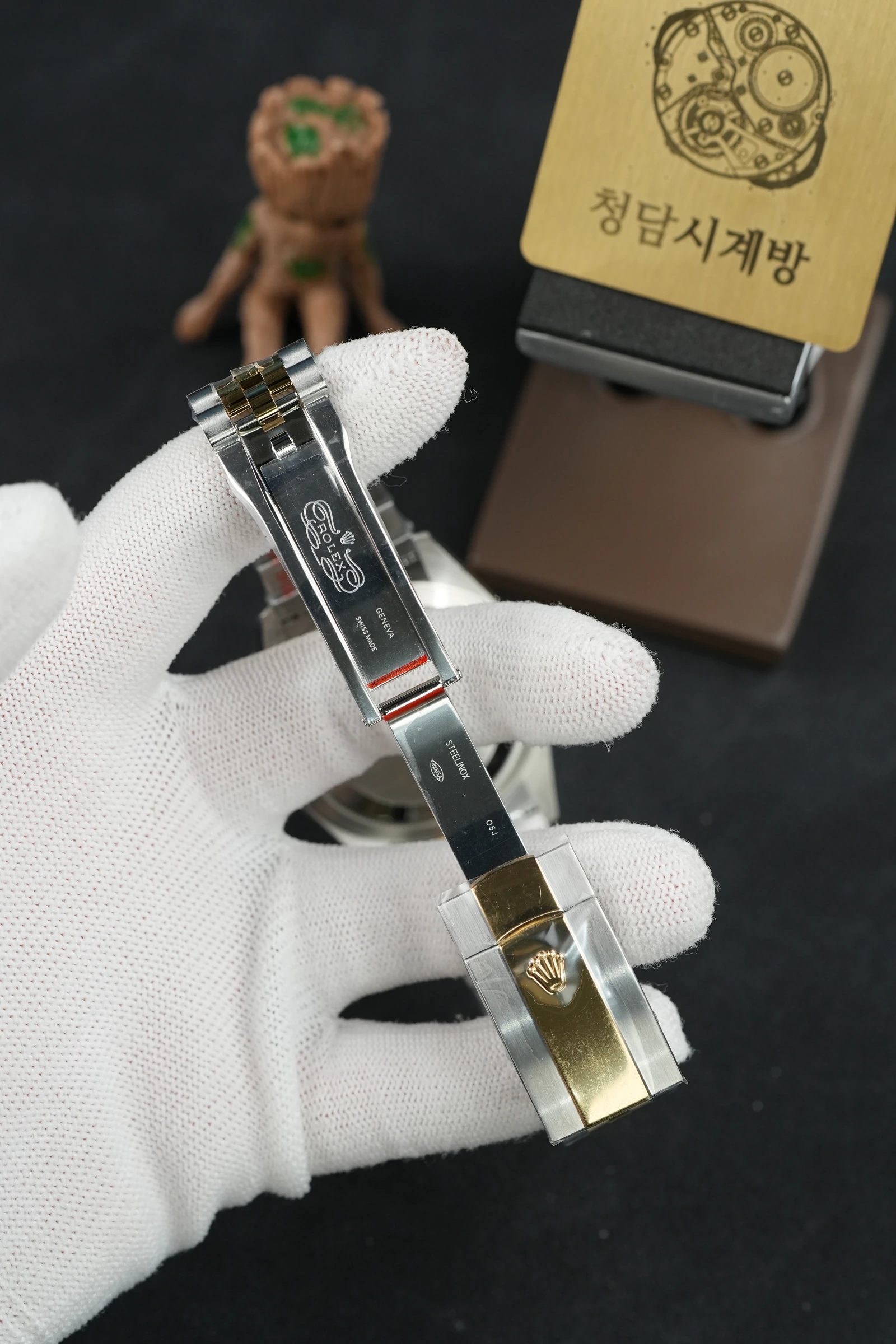롤렉스 스카이드웰러 블랙 옐로우골드콤비 상세 이미지 16