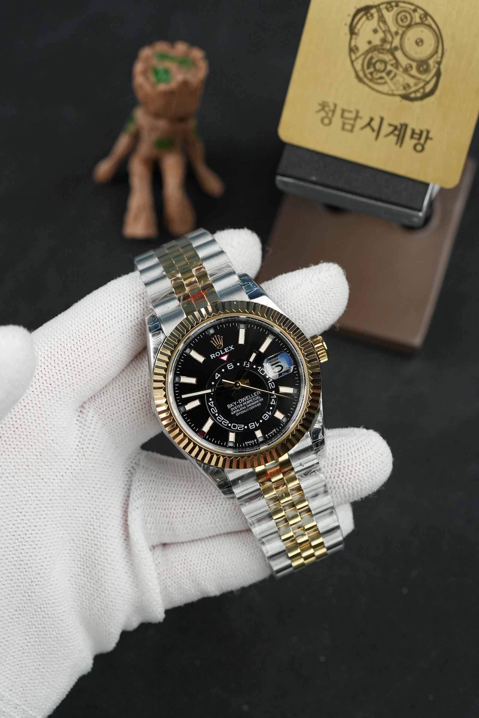 롤렉스 스카이드웰러 블랙 옐로우골드콤비 상세 이미지 17