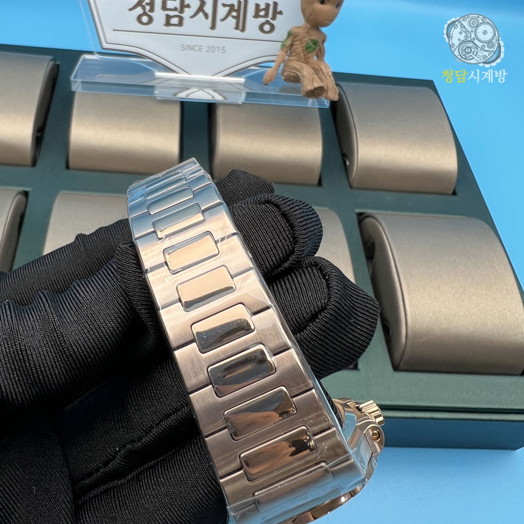 파텍필립 노틸러스 7118 금통 화이트 상세 이미지 16