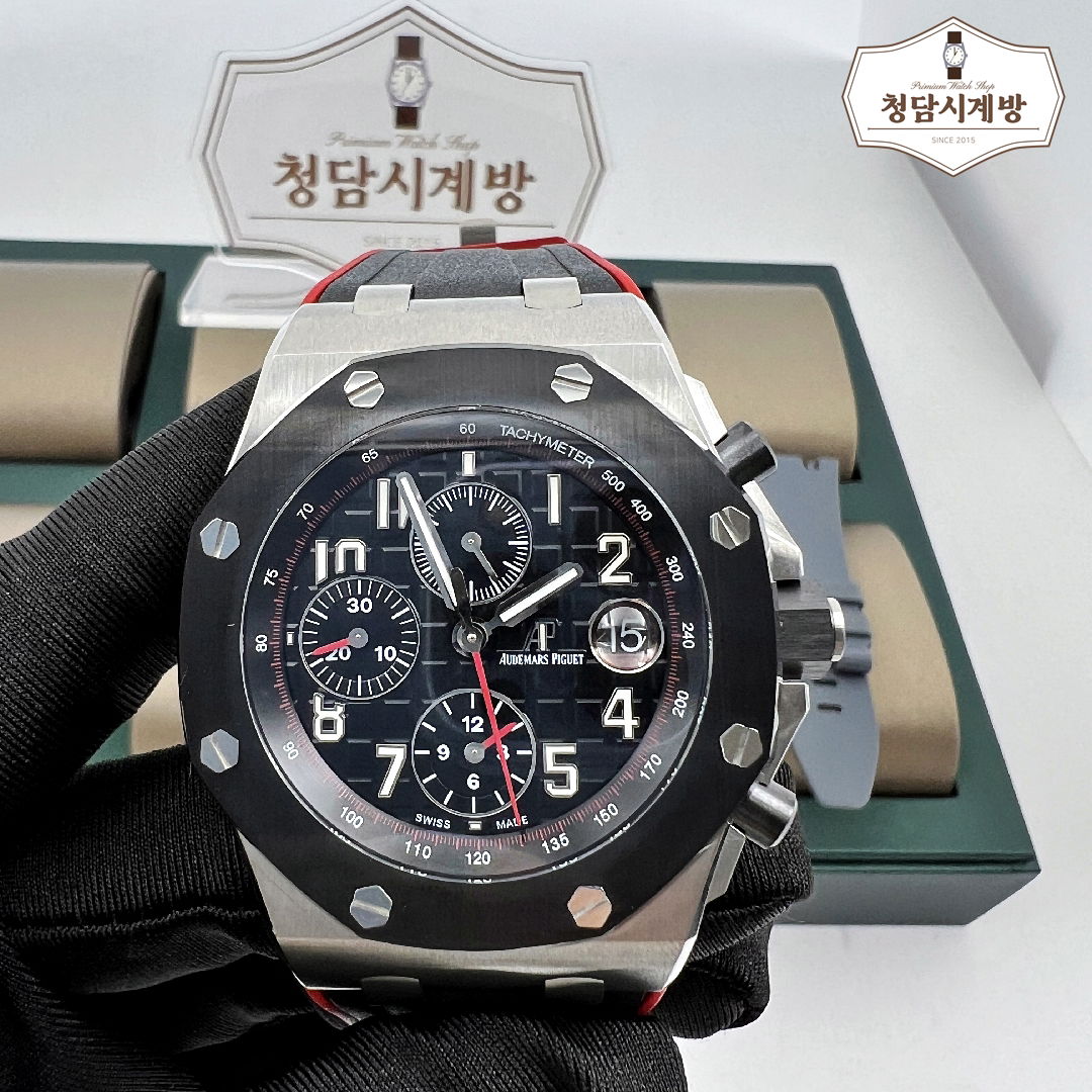 오데마피게 로얄오크 오프쇼어 크로노그래프 블랙 상세 이미지 18