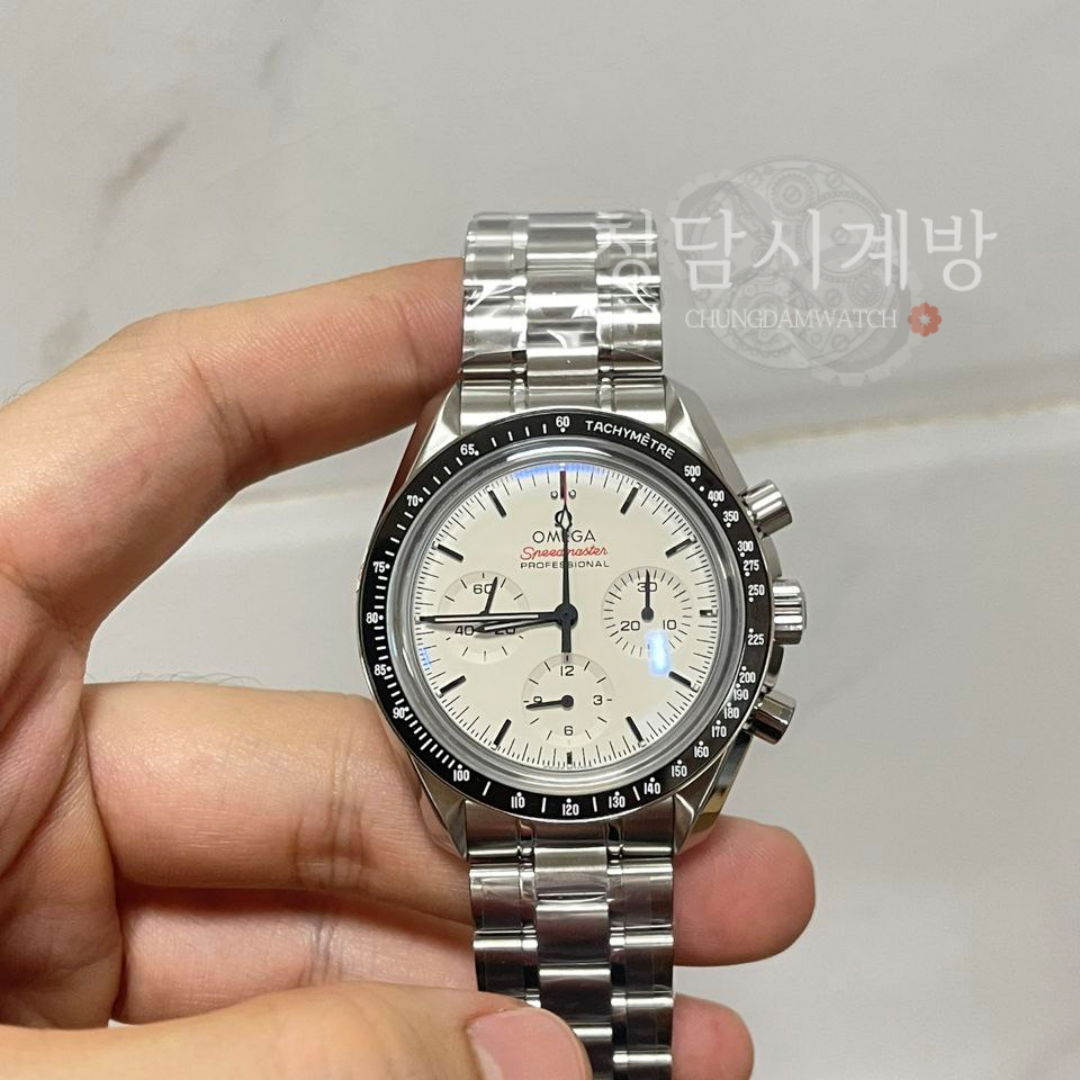 오메가 스피드마스터 문워치 프로페셔널 화이트 상세 이미지 3