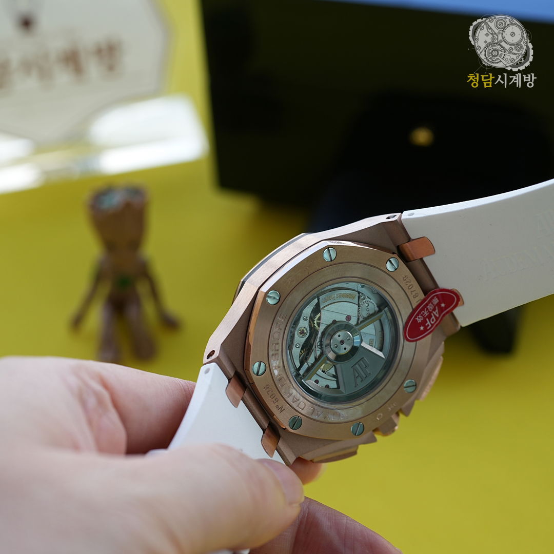 오데마피게 로얄오크 오프쇼어 GOLDWHITE 상세 이미지 17