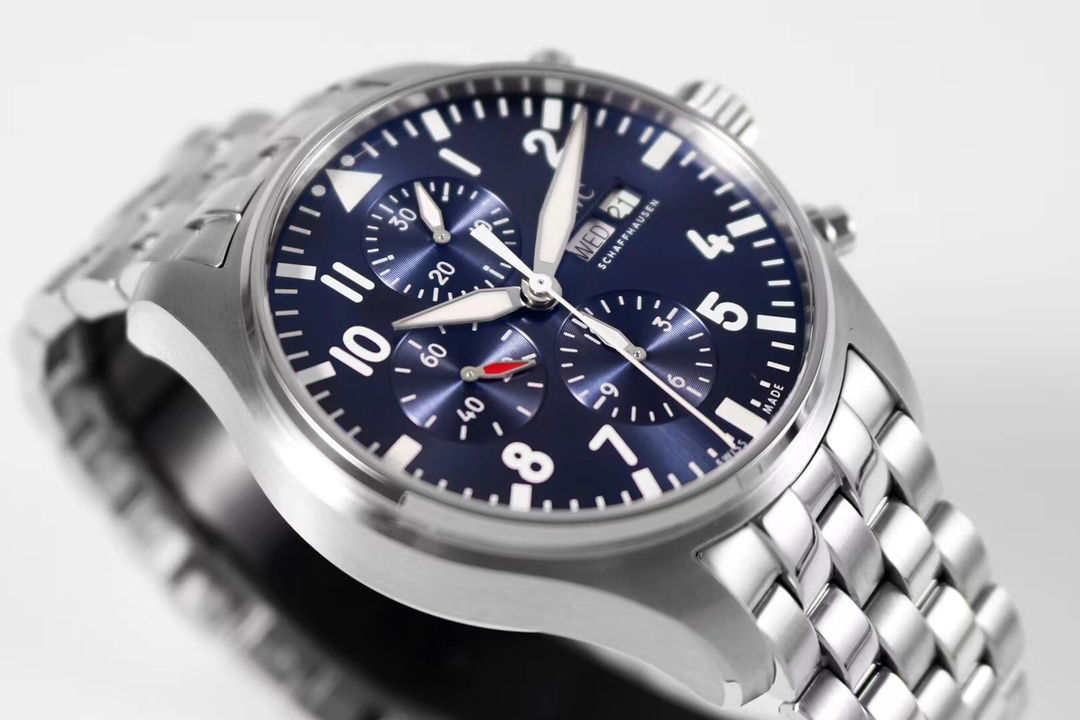 IWC 파일럿 워치 크로노그래프 블루 스틸 상세 이미지 4