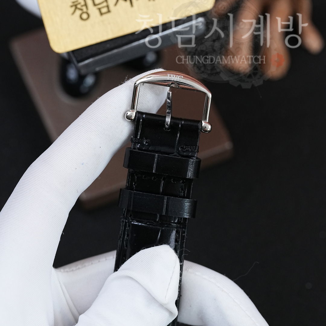 IWC 포르토피노 크로노 블랙 상세 이미지 12