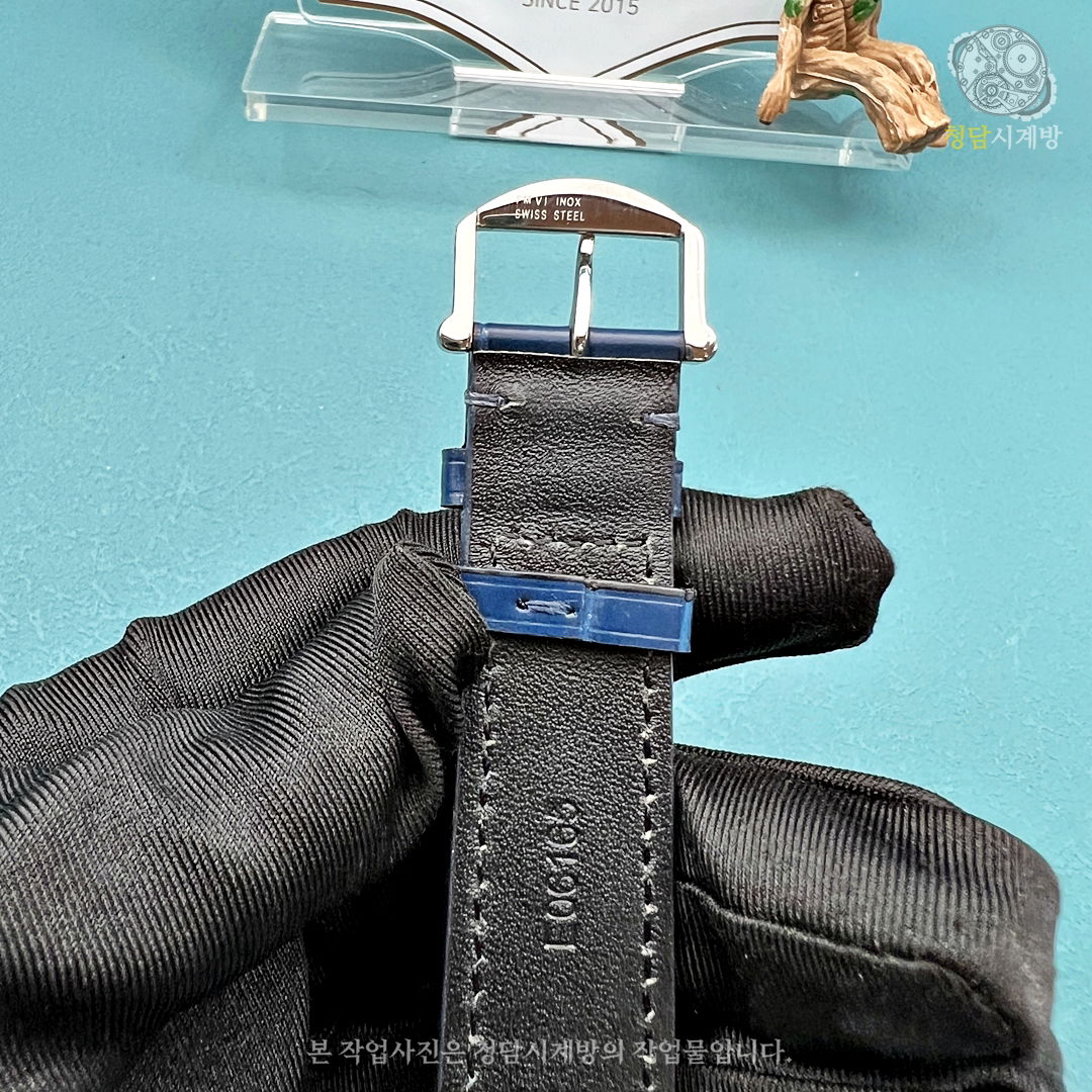 IWC 포르토피노 150주년 스페셜에디션 청판 상세 이미지 6
