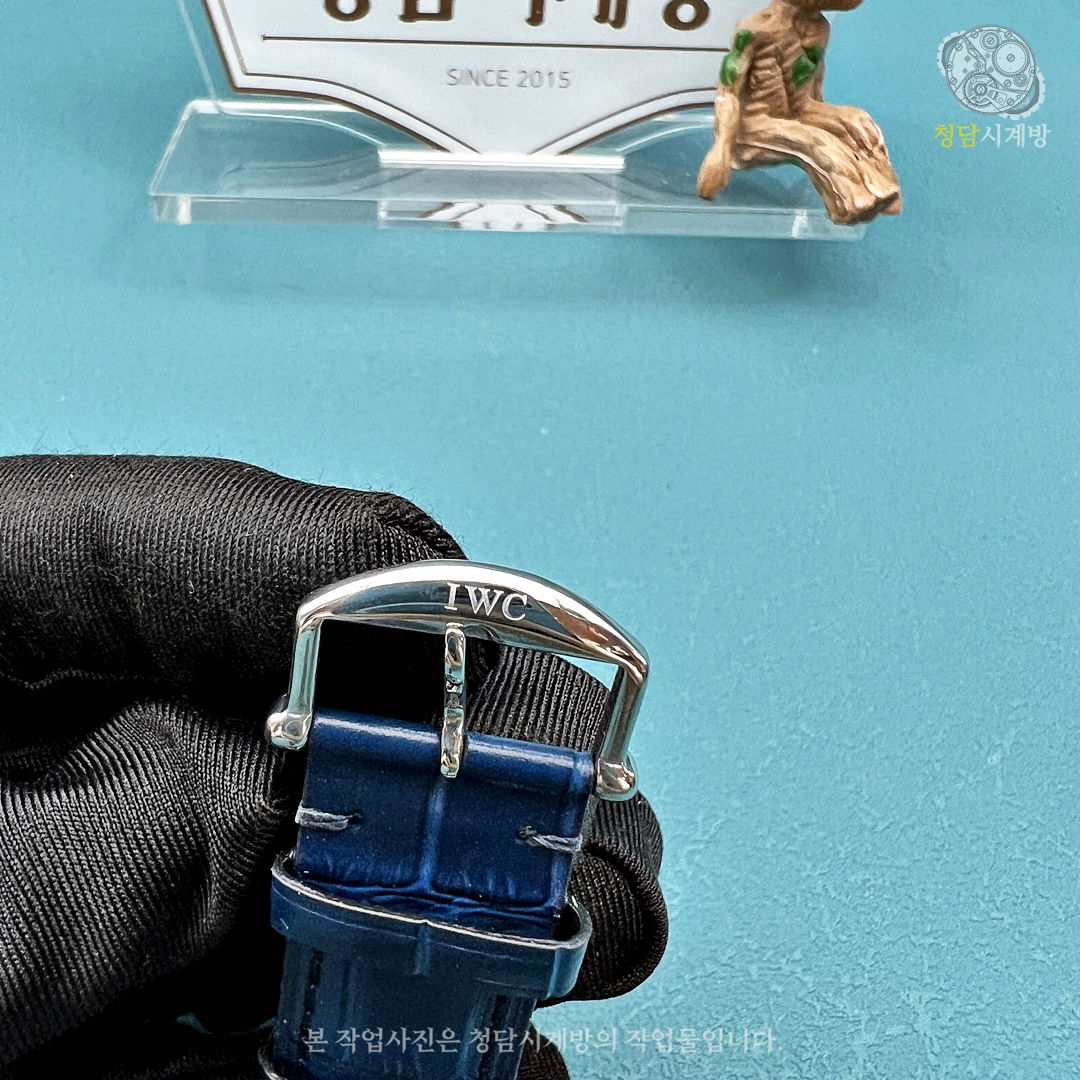 IWC 포르토피노 150주년 스페셜에디션 청판 상세 이미지 25