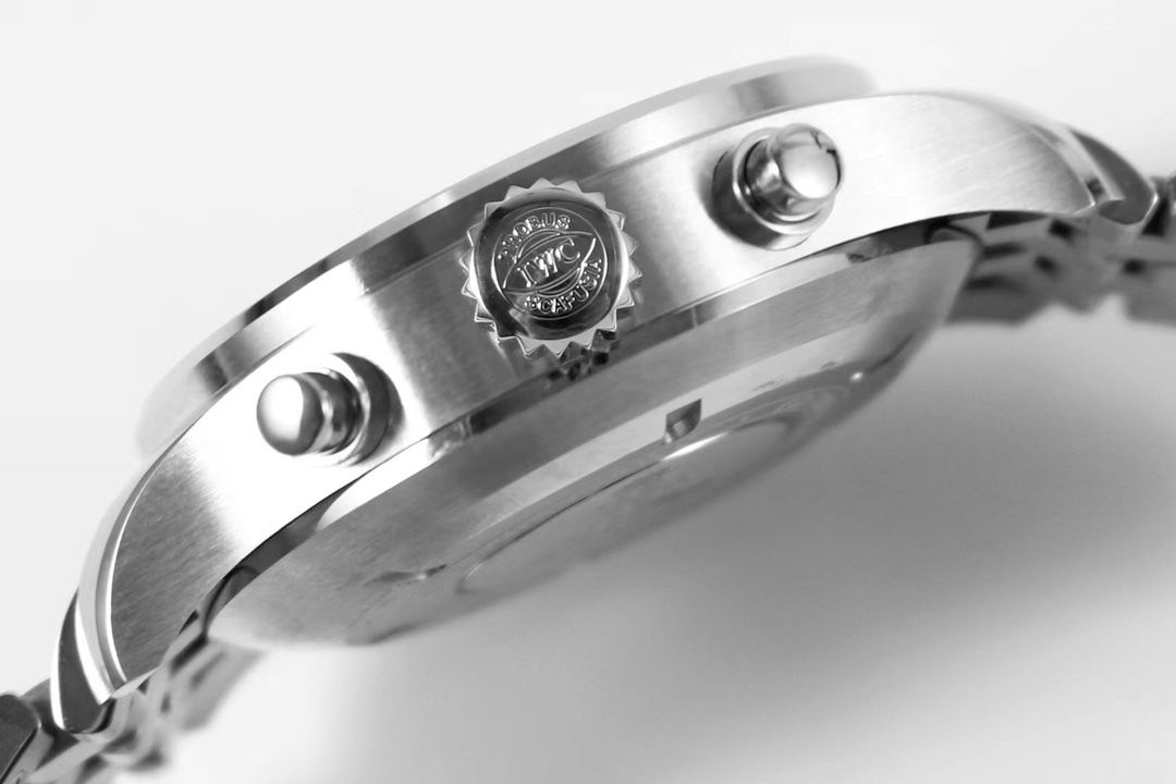 IWC 파일럿 워치 크로노그래프 블루 스틸 상세 이미지 6
