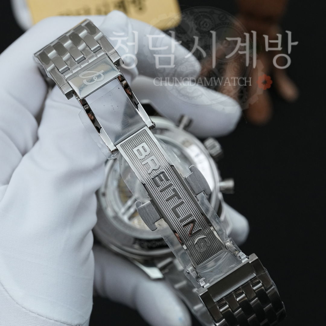 브라이틀링 네비타이머 B01 블루 스틸 상세 이미지 13