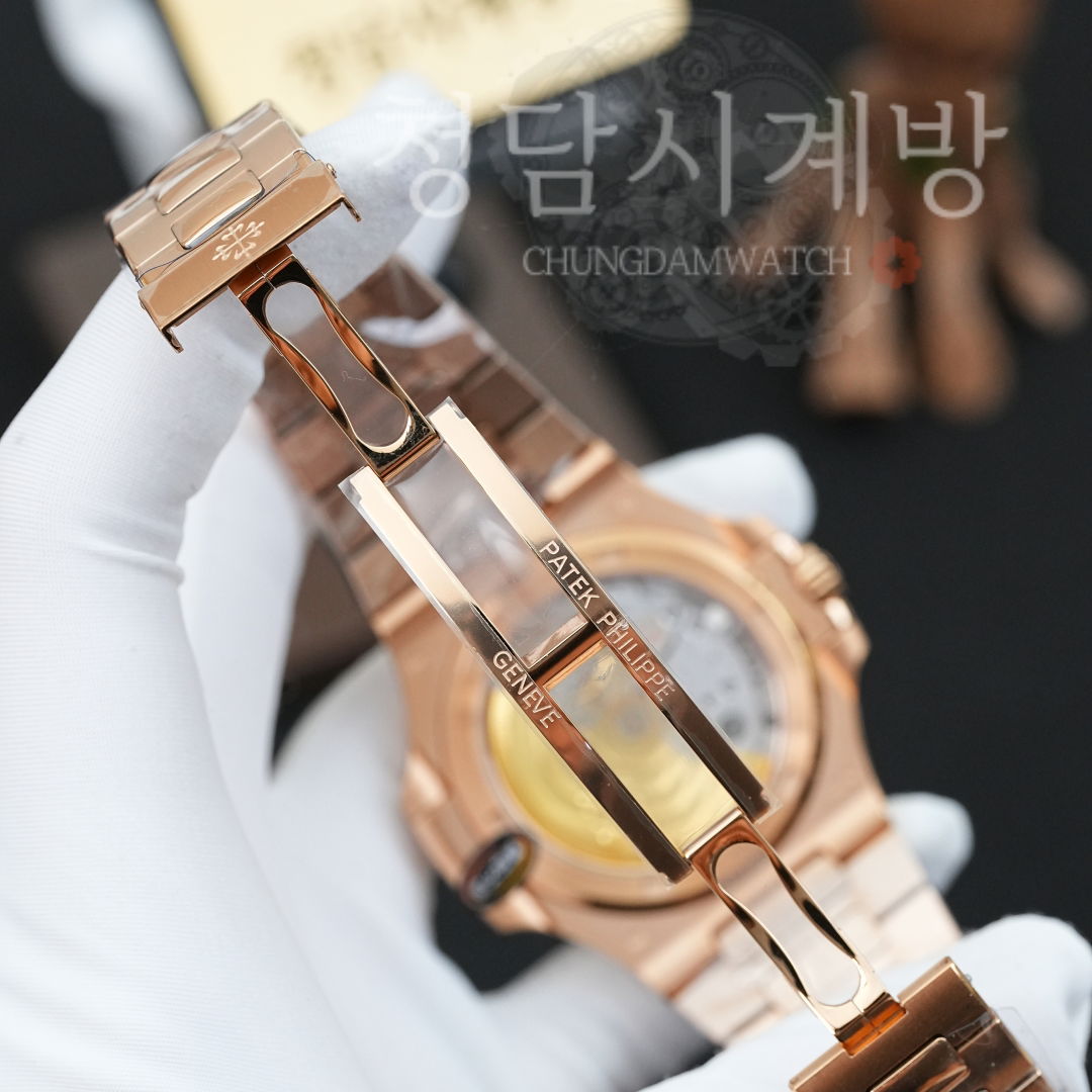 파텍필립 노틸러스 5711 골드 브라운 상세 이미지 16