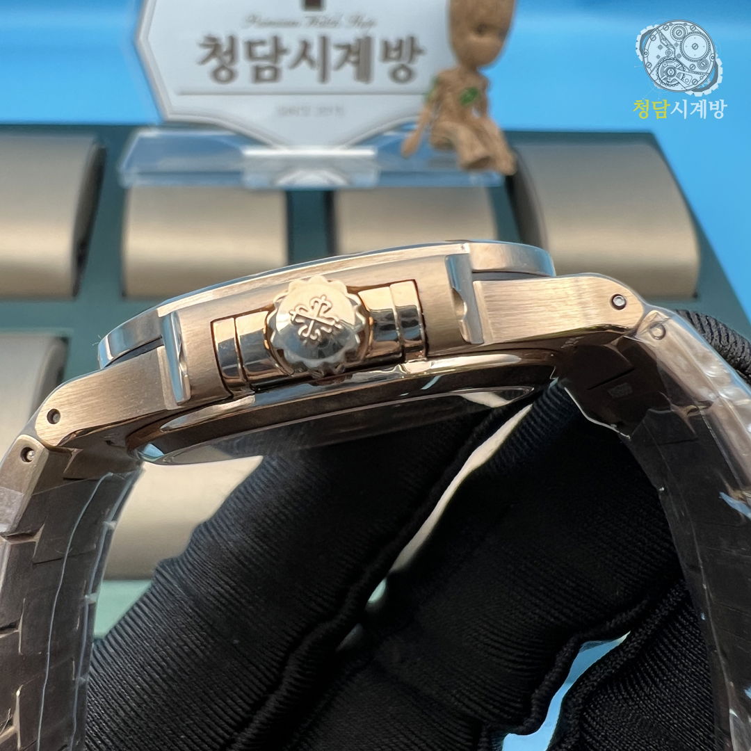 파텍필립 노틸러스 7118 금통 화이트 상세 이미지 18