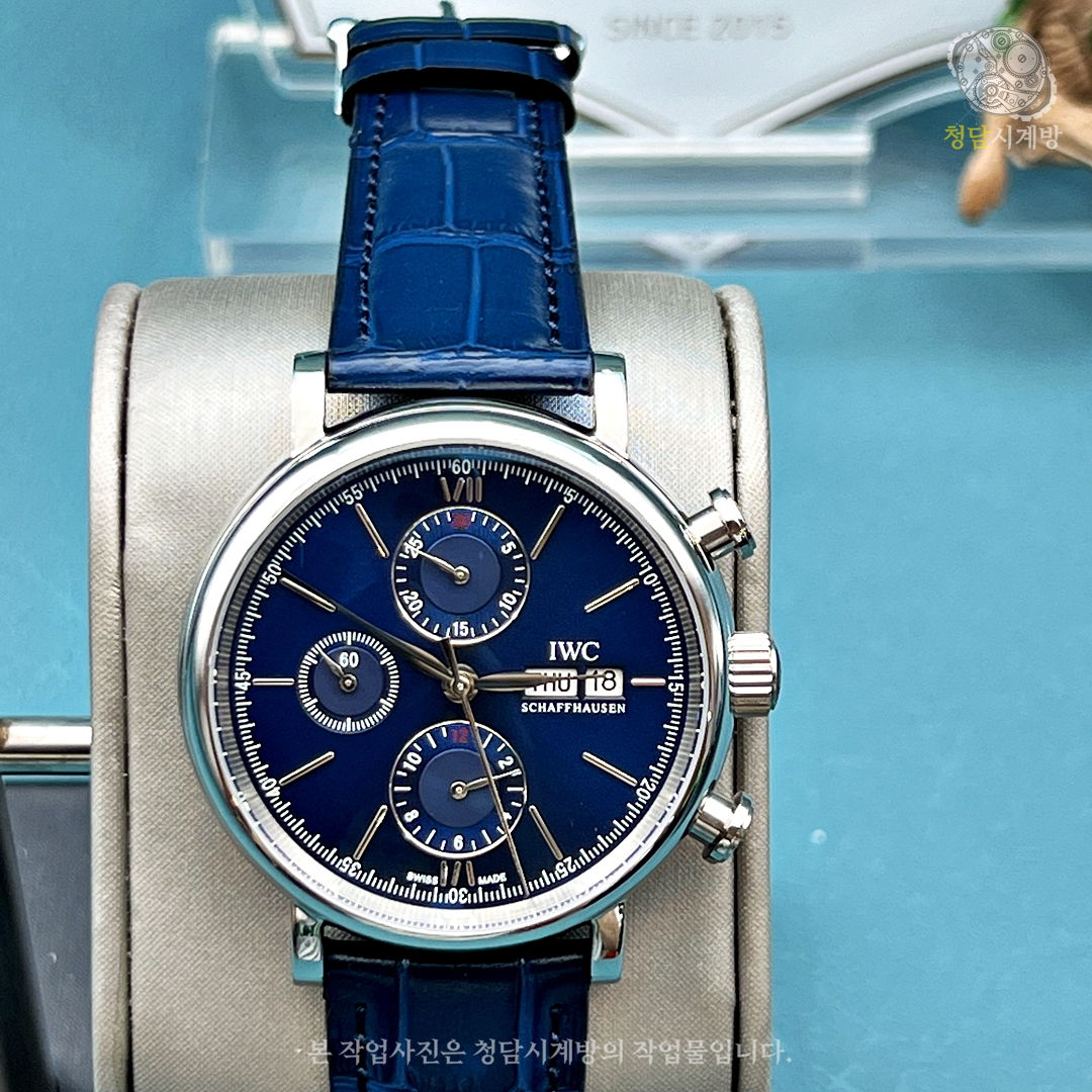 IWC 포르토피노 150주년 스페셜에디션 청판 상세 이미지 3