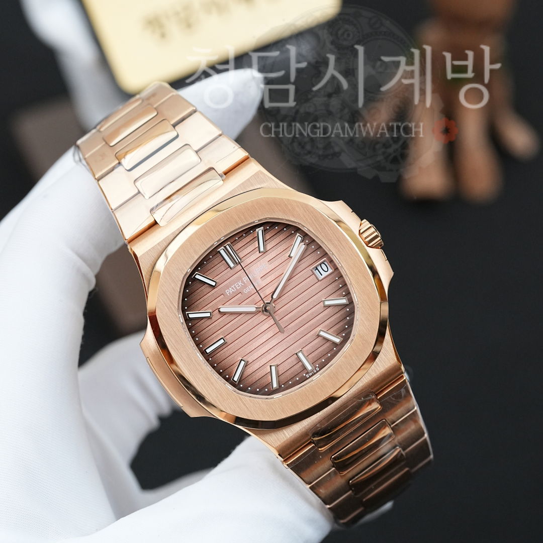 파텍필립 노틸러스 5711 골드 브라운 상세 이미지 7