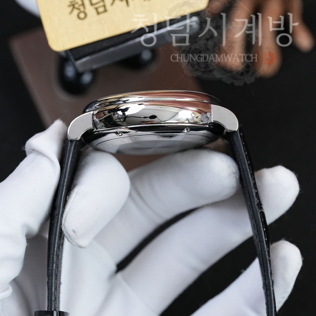 IWC 포르토피노 크로노 블랙 상세 이미지 10