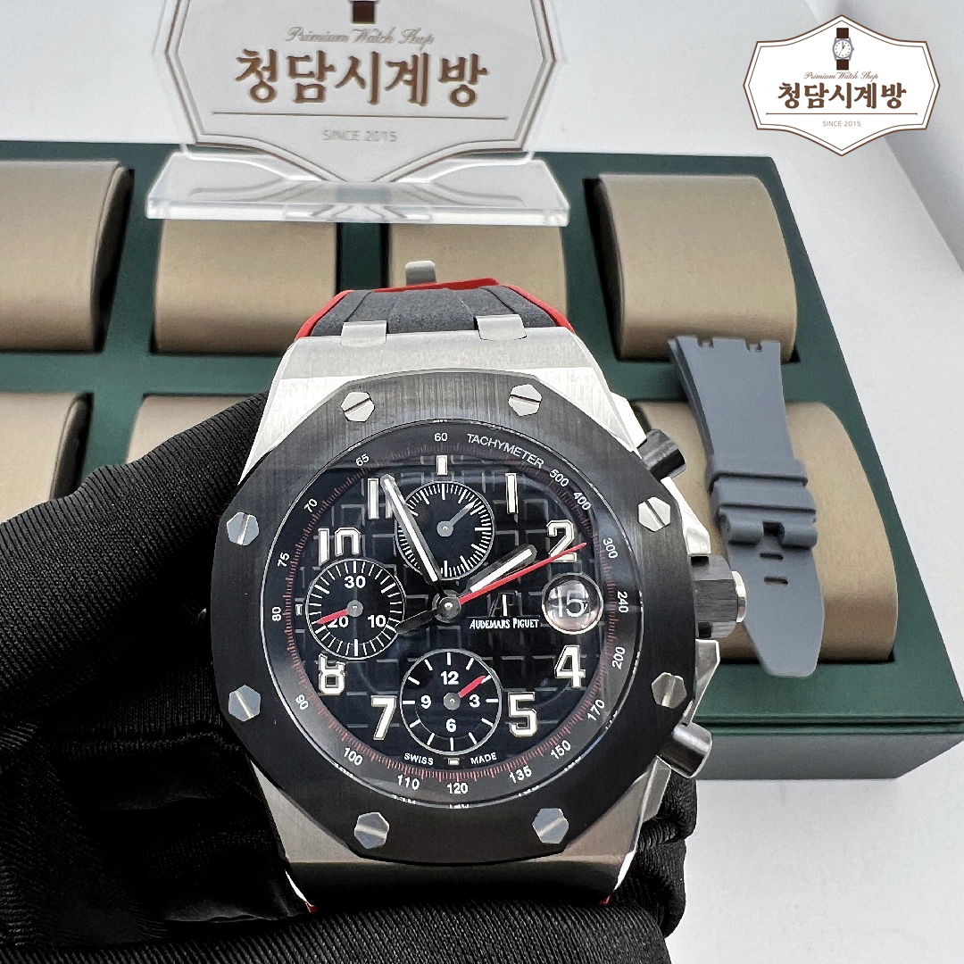 오데마피게 로얄오크 오프쇼어 크로노그래프 블랙 상세 이미지 12